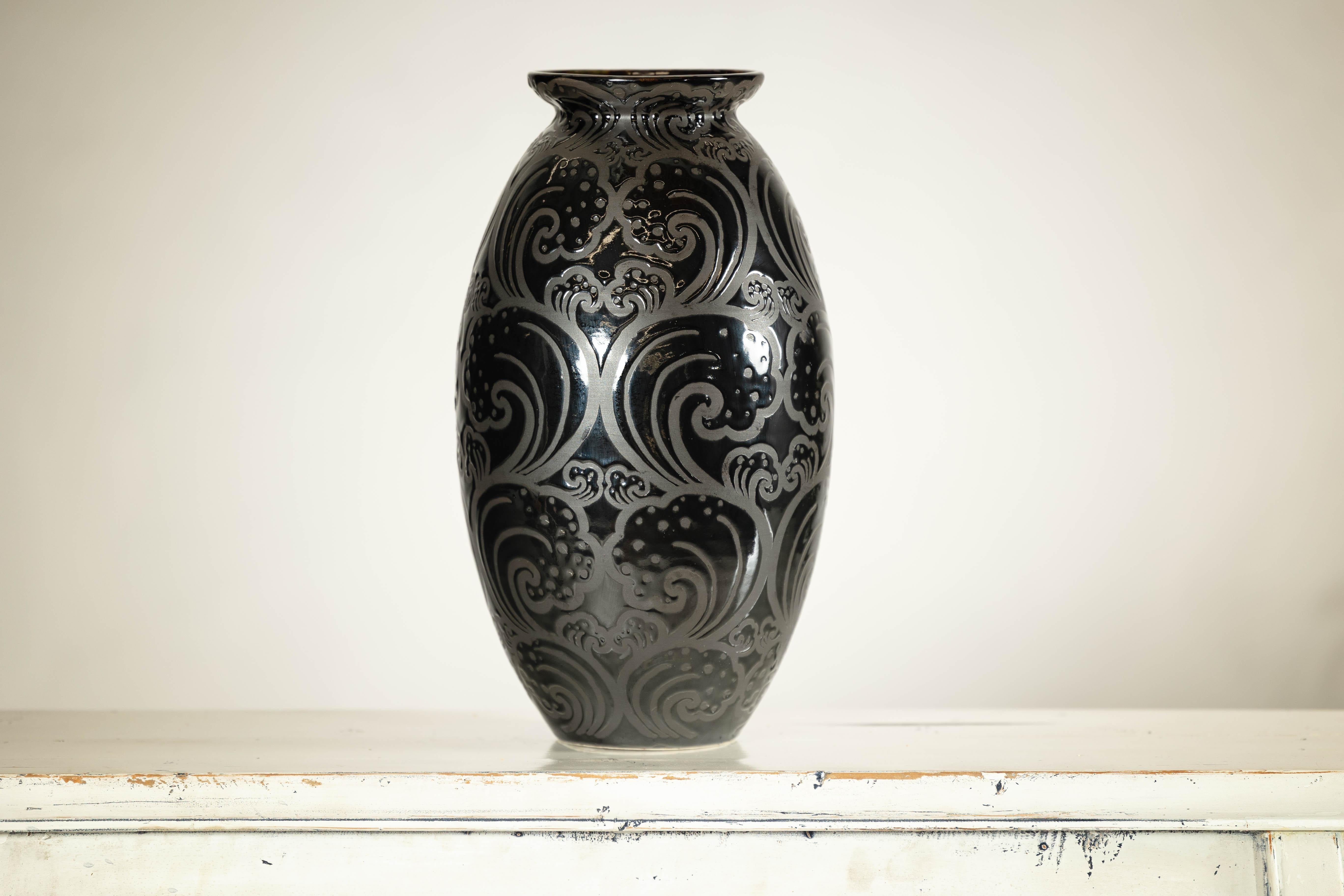 Black Ceramic Vase with Raised Wave Motif and Glossy Finish For Sale 6