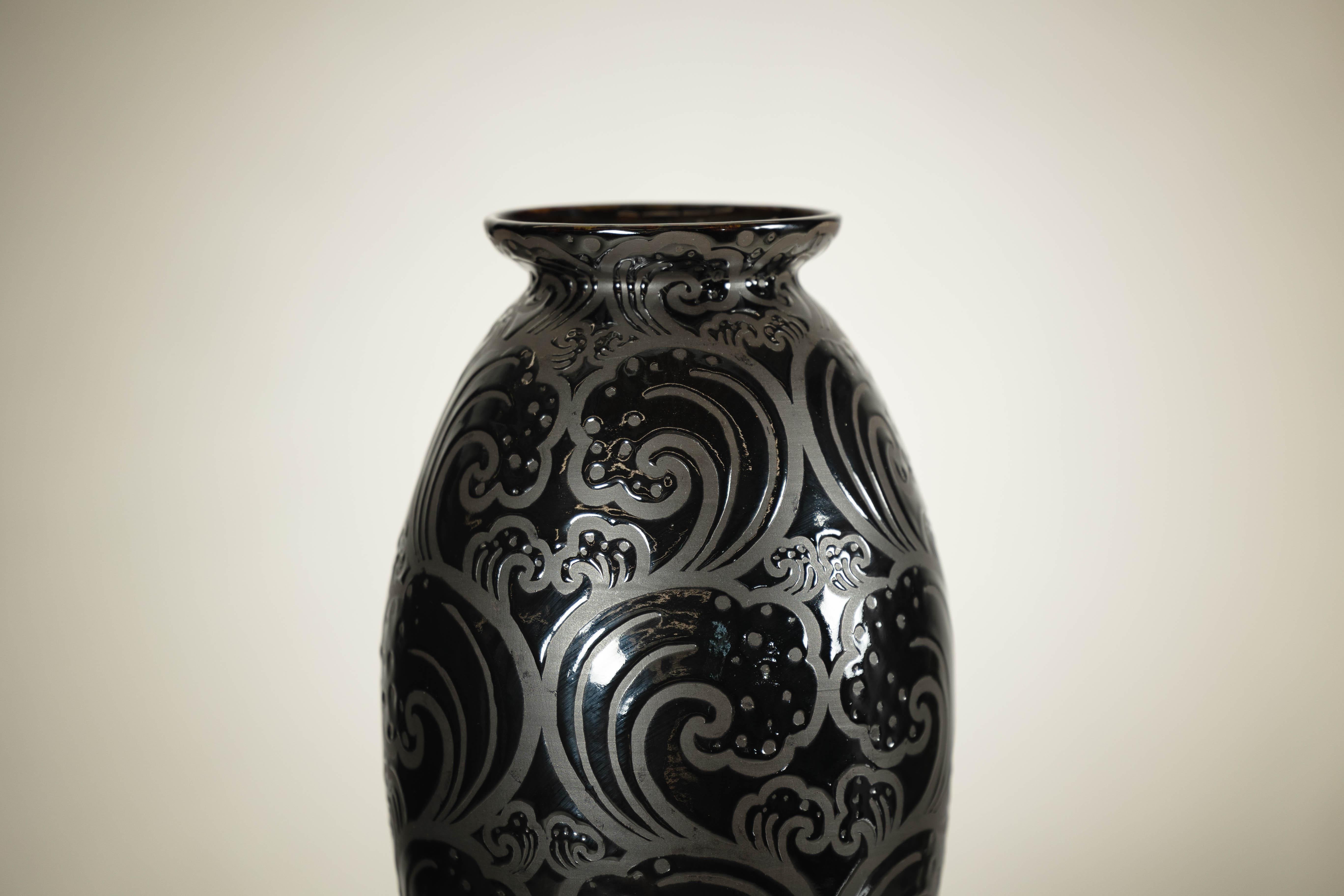 Black Ceramic Vase with Raised Wave Motif and Glossy Finish For Sale 10