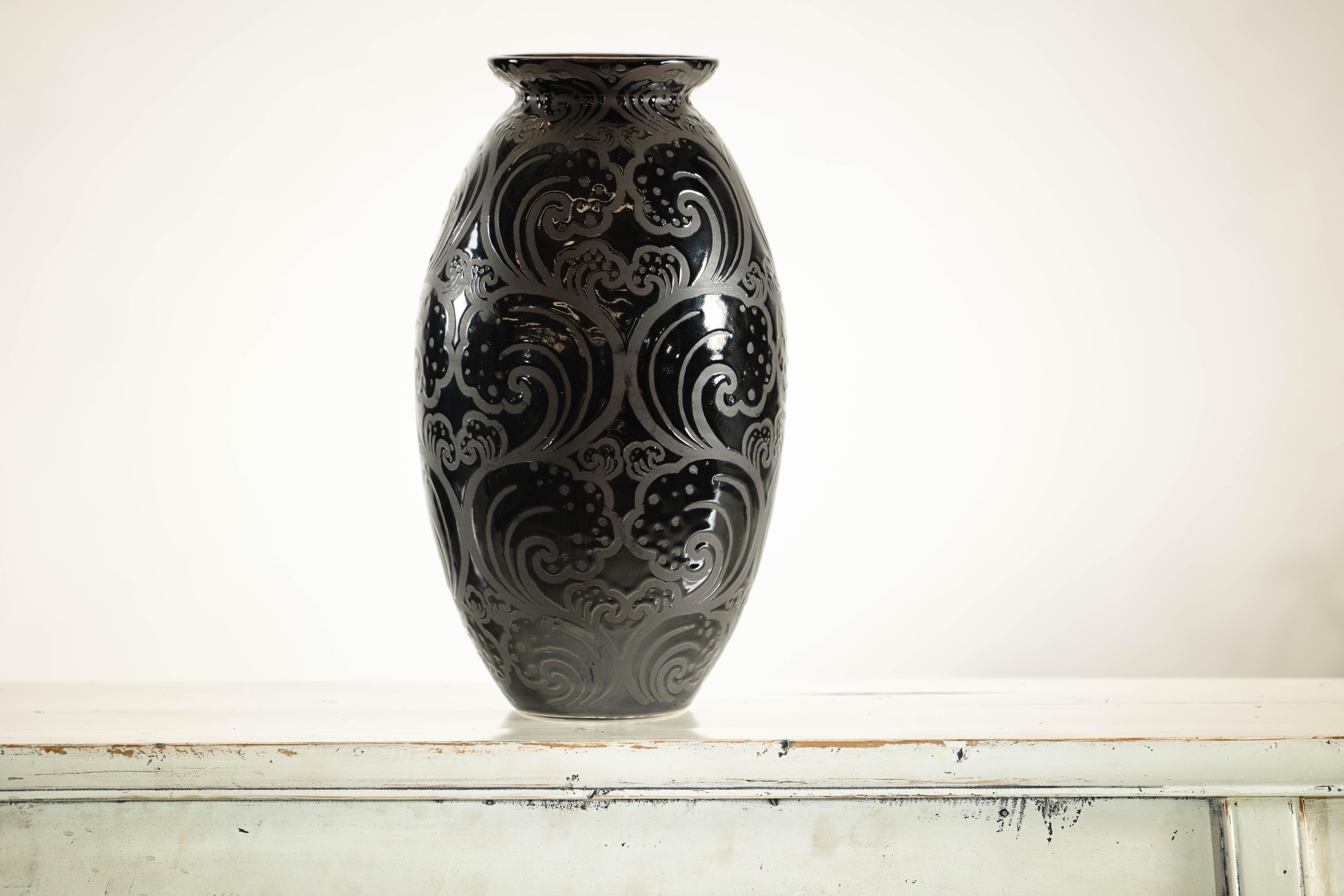 Black Ceramic Vase with Raised Wave Motif and Glossy Finish For Sale 3