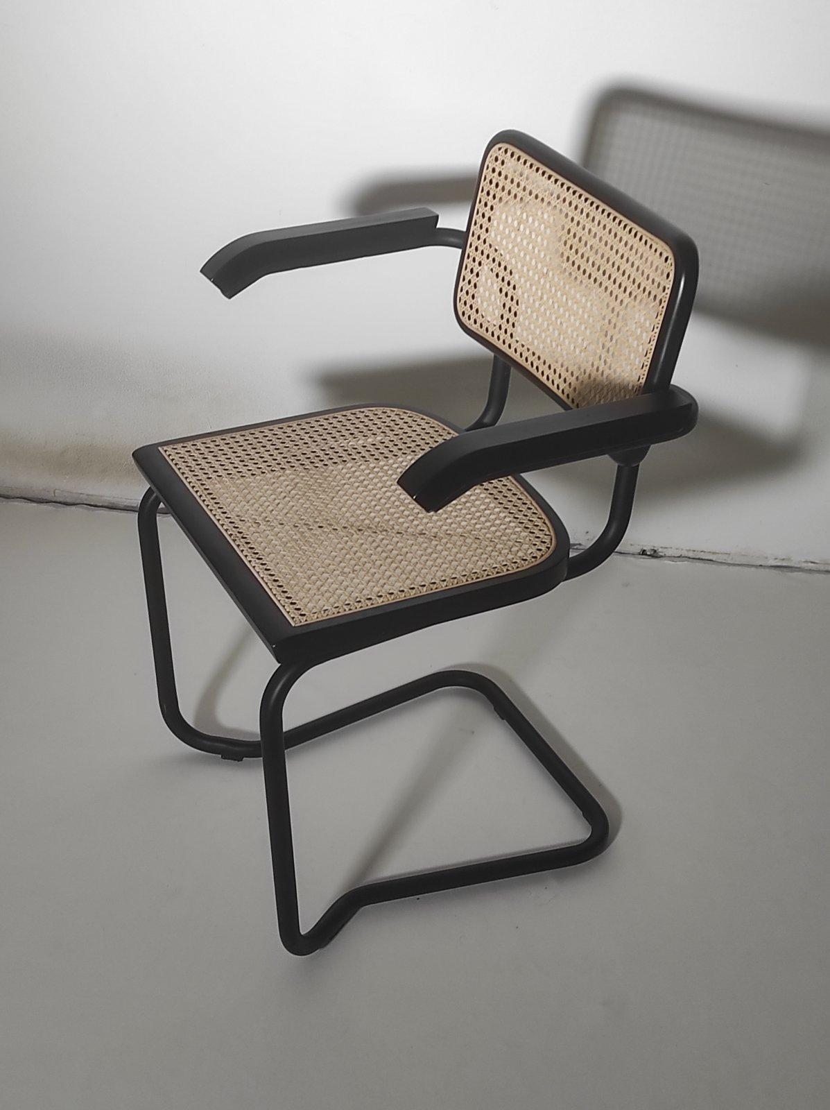 Mid-Century Modern Chaise Cesca noire d'après Marcel Breuer, Italie, années 1980 en vente