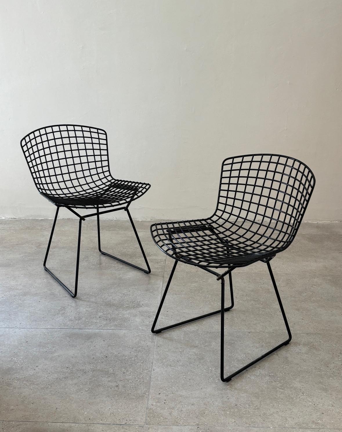 Metà XX secolo Sedia nera Mod. 420 di Harry Bertoia per Knoll, 1953 USA in vendita