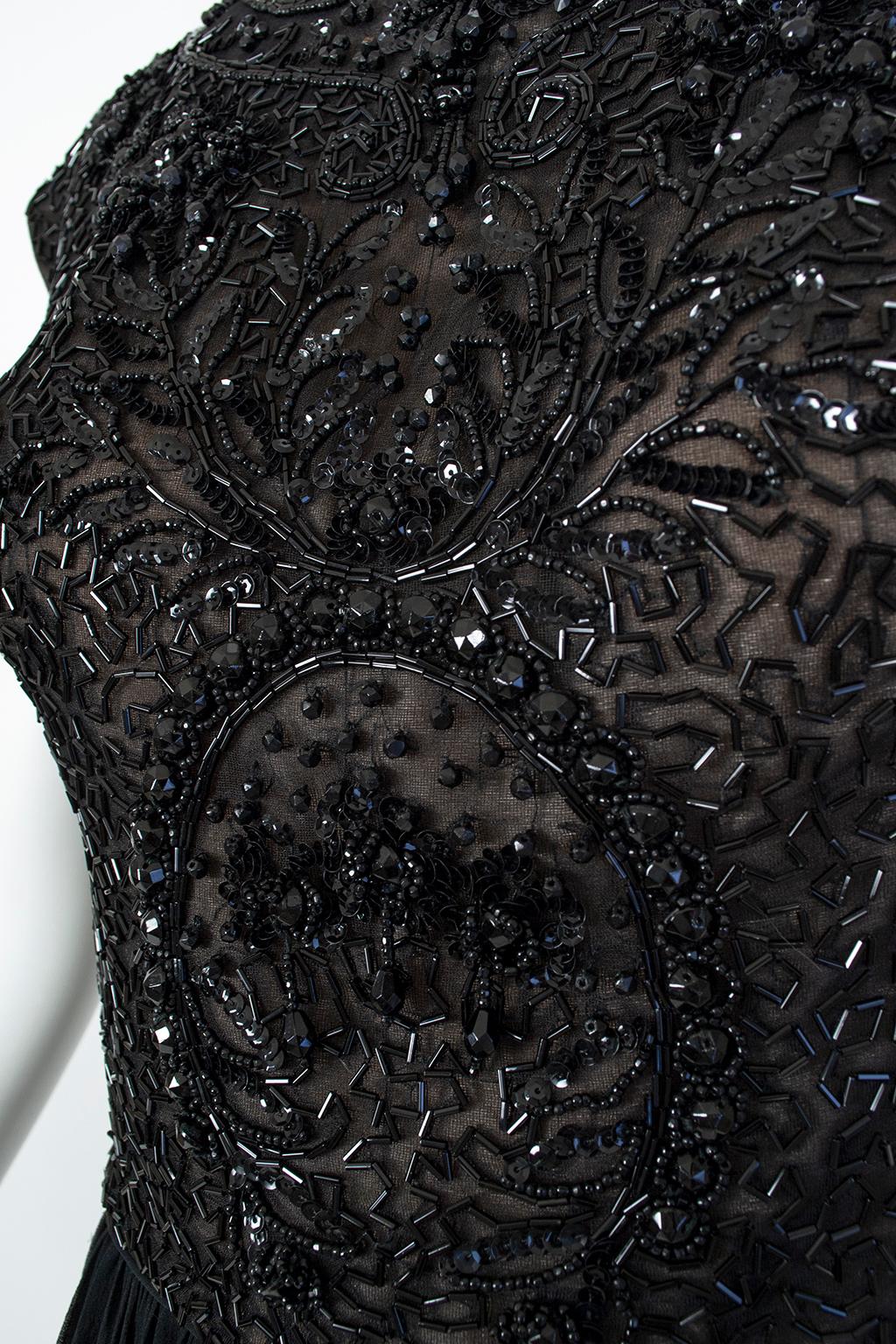 Robe de soirée noire ornée de perles Chandelier et illusion de transparence avec jupe trompette tourbillonnante, Taille M, années 1950 Pour femmes en vente