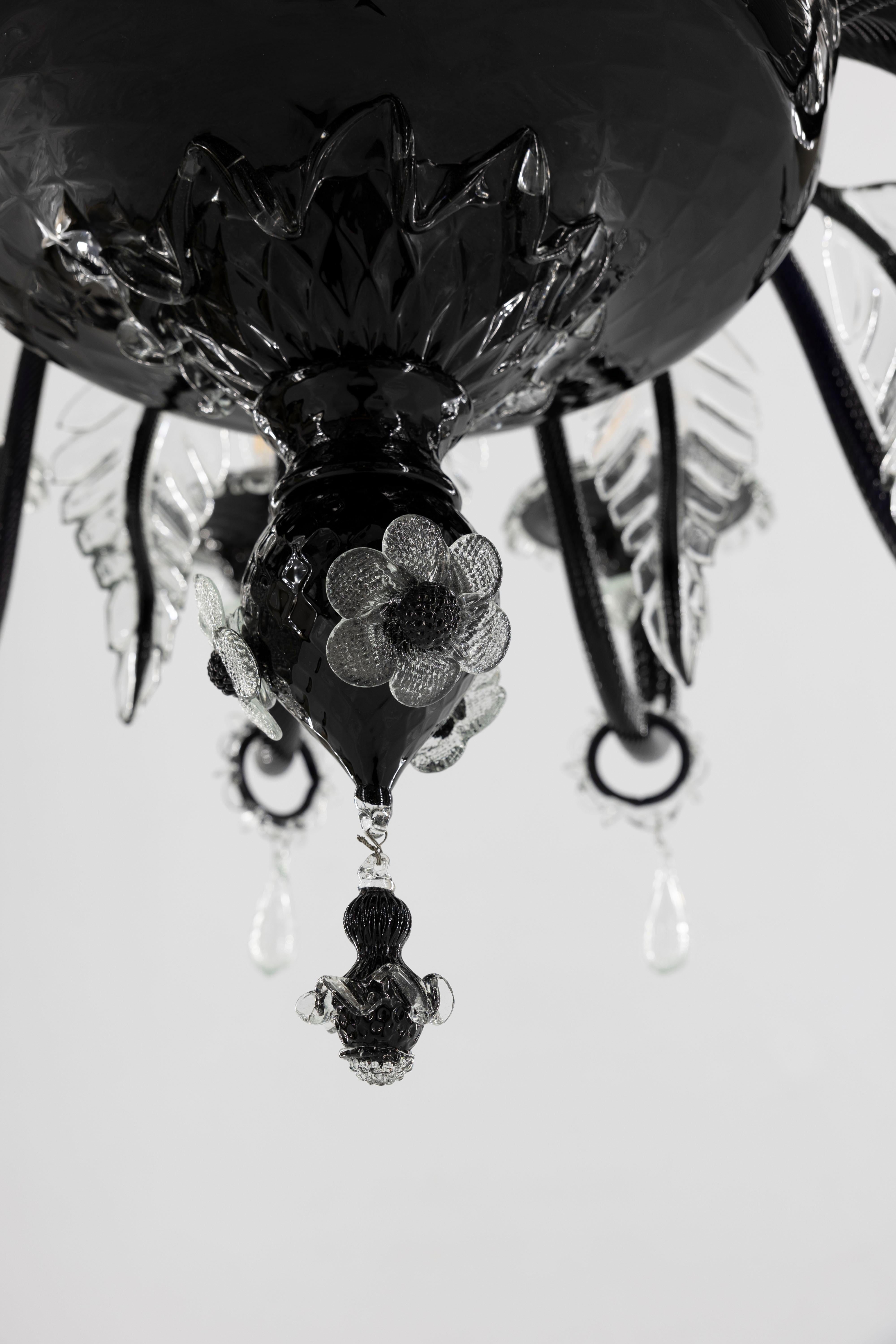 Black Chandelier in Blown Murano Glass with clear color finishes 1990s For Sale 5