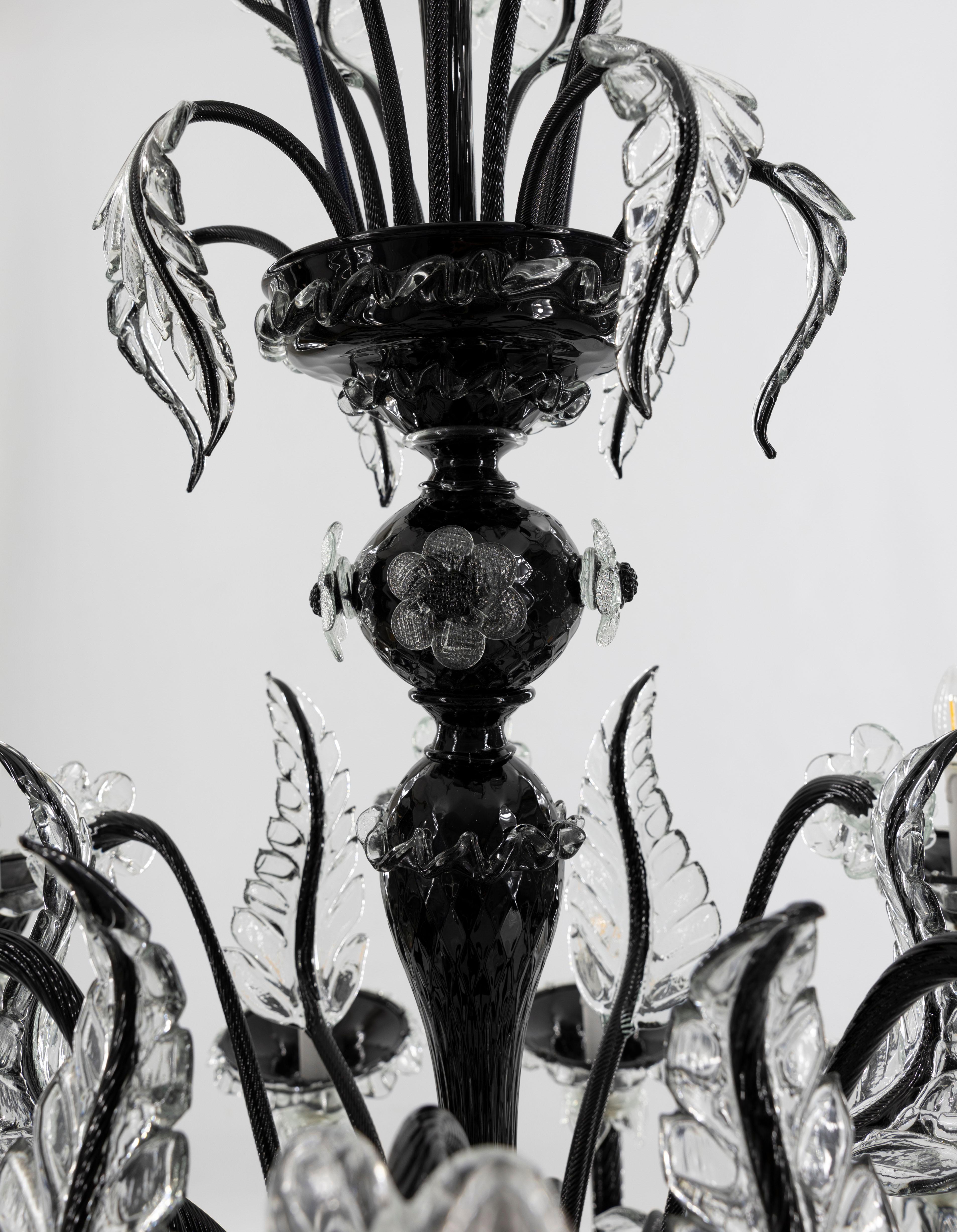 Black Chandelier in Blown Murano Glass with clear color finishes 1990s For Sale 9