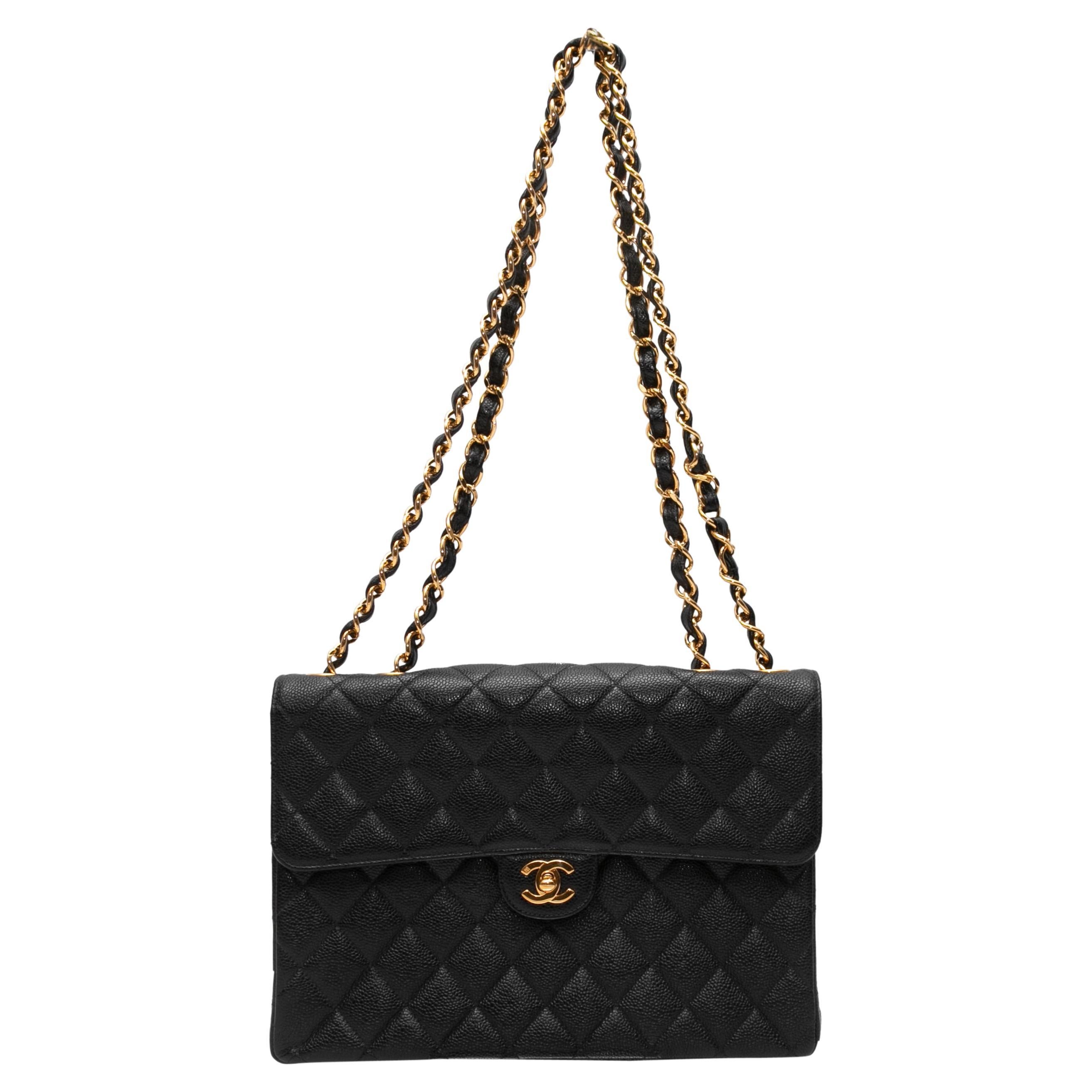 Chanel Pre-owned 2002 Classic Flap Mini Shoulder Bag - Black