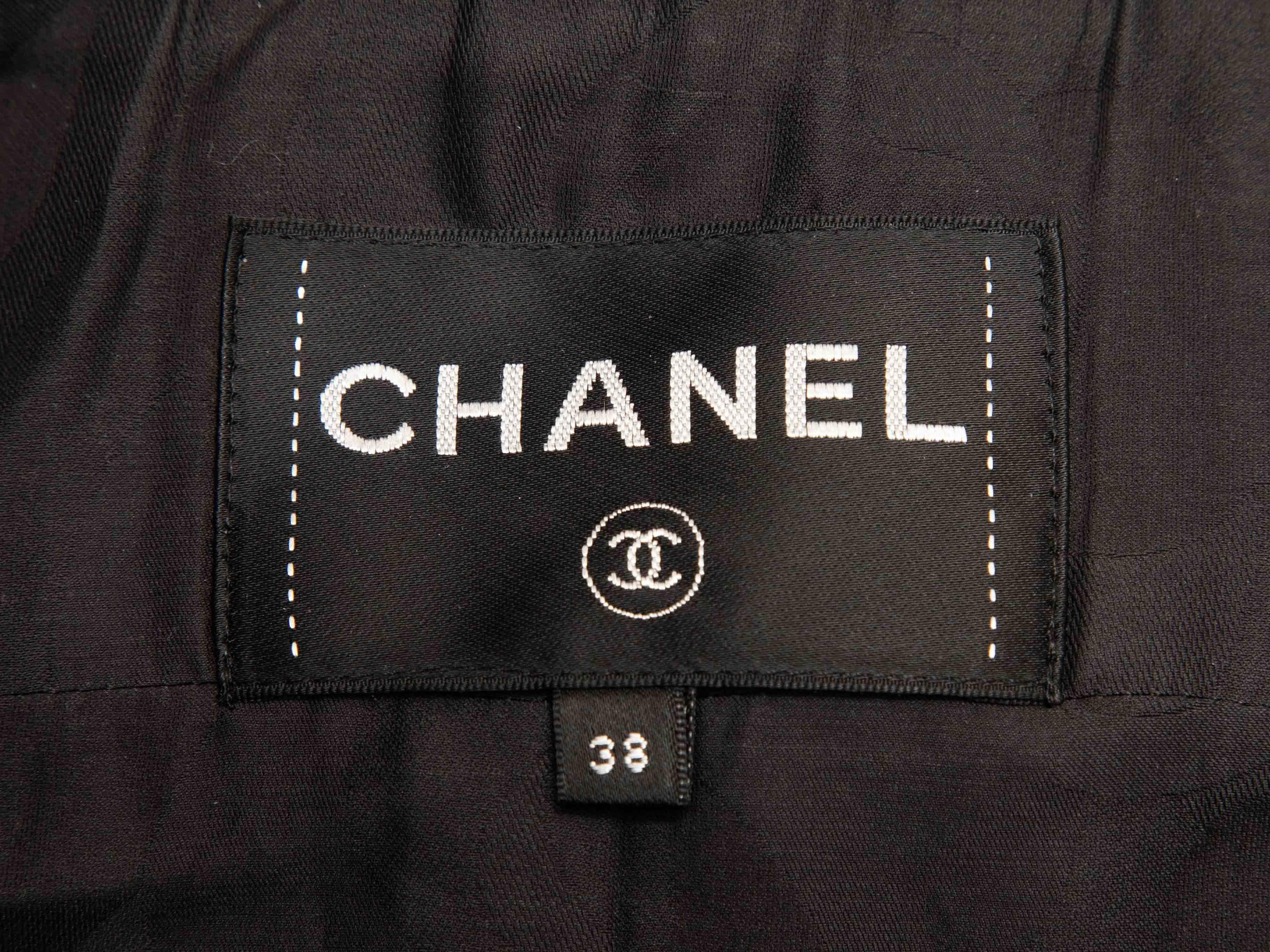 Giacca Chanel Button-Up nera taglia FR 38 In condizioni buone in vendita a New York, NY