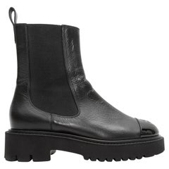 Schwarze Chanel Plateaustiefel mit Zehenkappe Größe 39,5