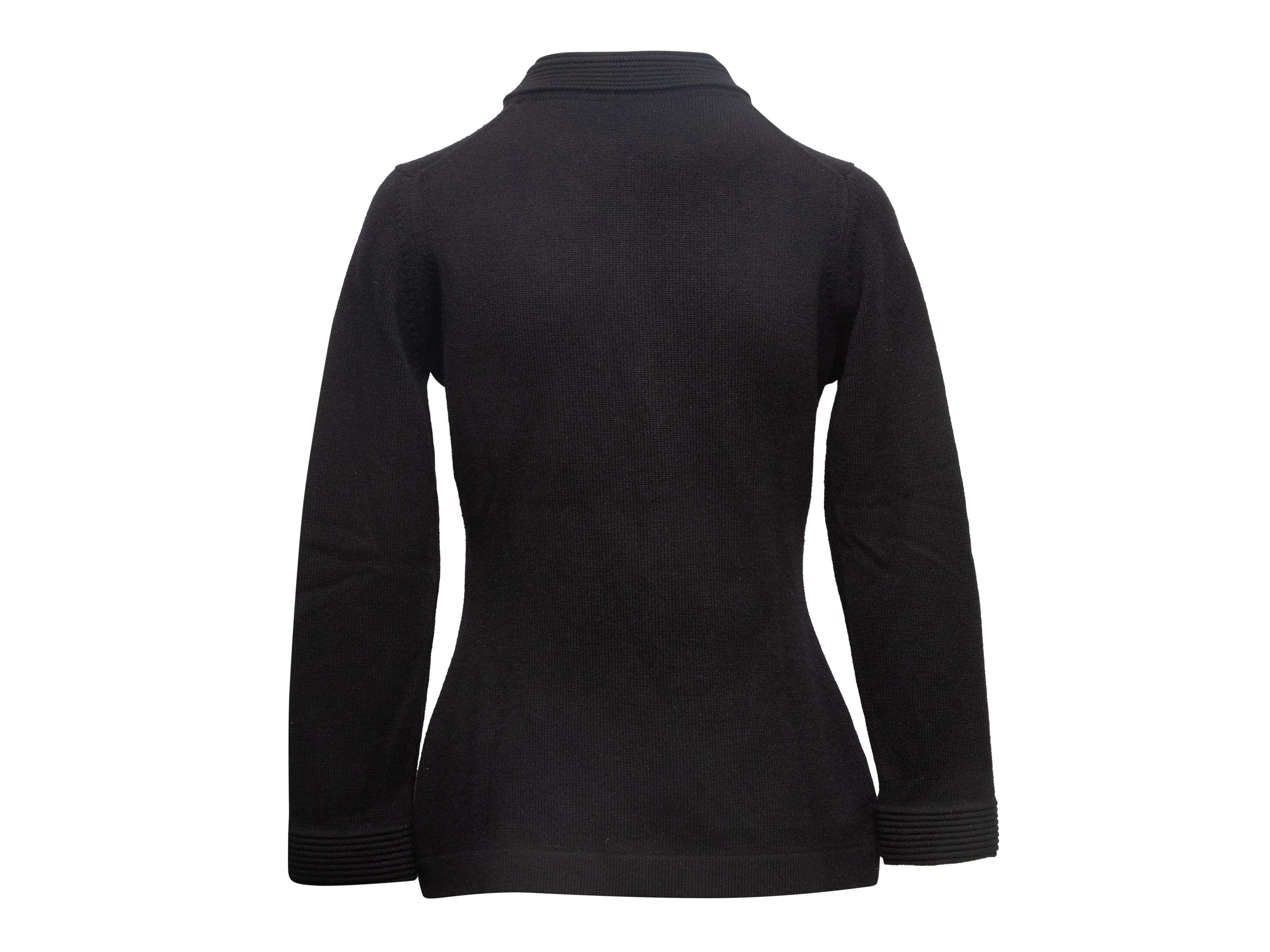 Schwarze Chanel Kaschmir Strickjacke mit Knopfleiste Größe FR 40 im Angebot 3
