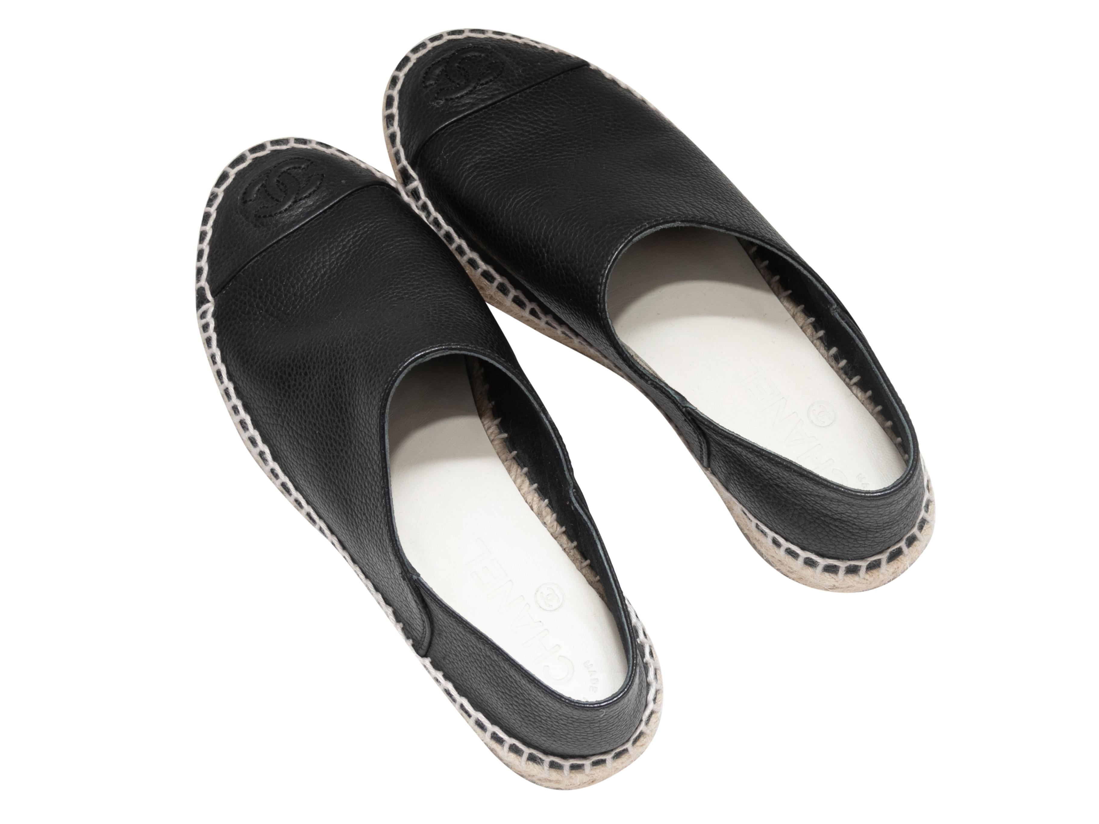 Noir Chanel - Chaussures espadrilles noires à bout ouvert CC, taille 37 en vente