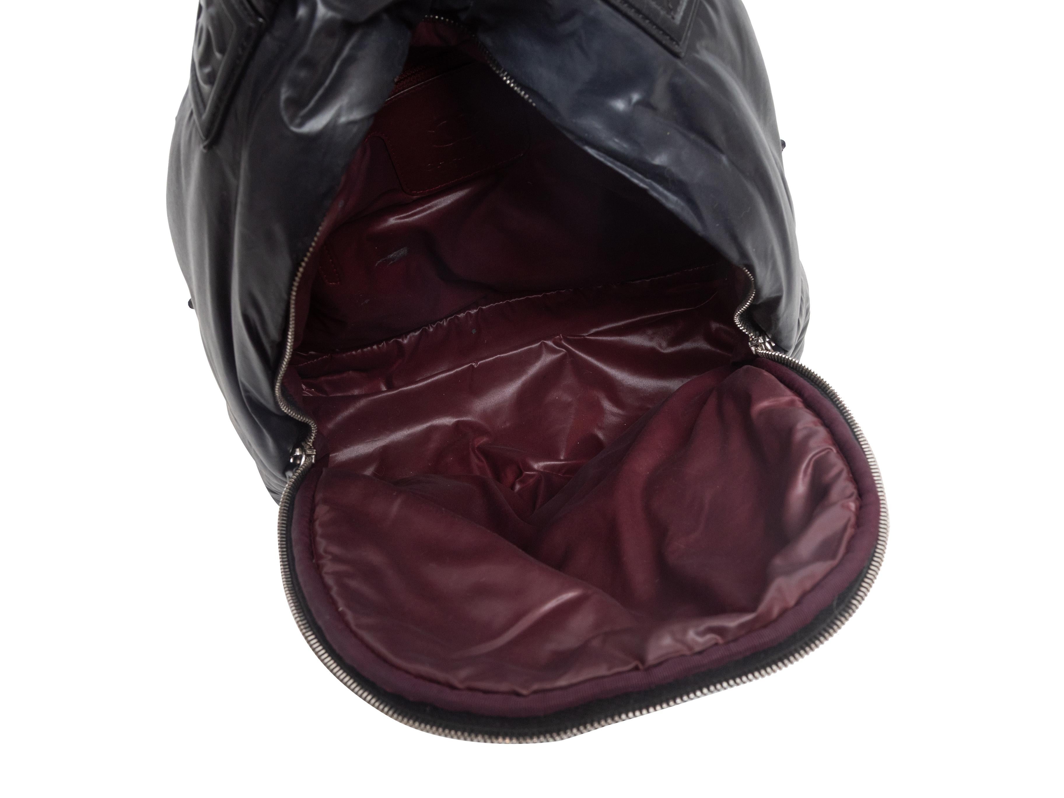 De las mujeres Black Chanel Coco Cocoon Quilted Backpack en venta