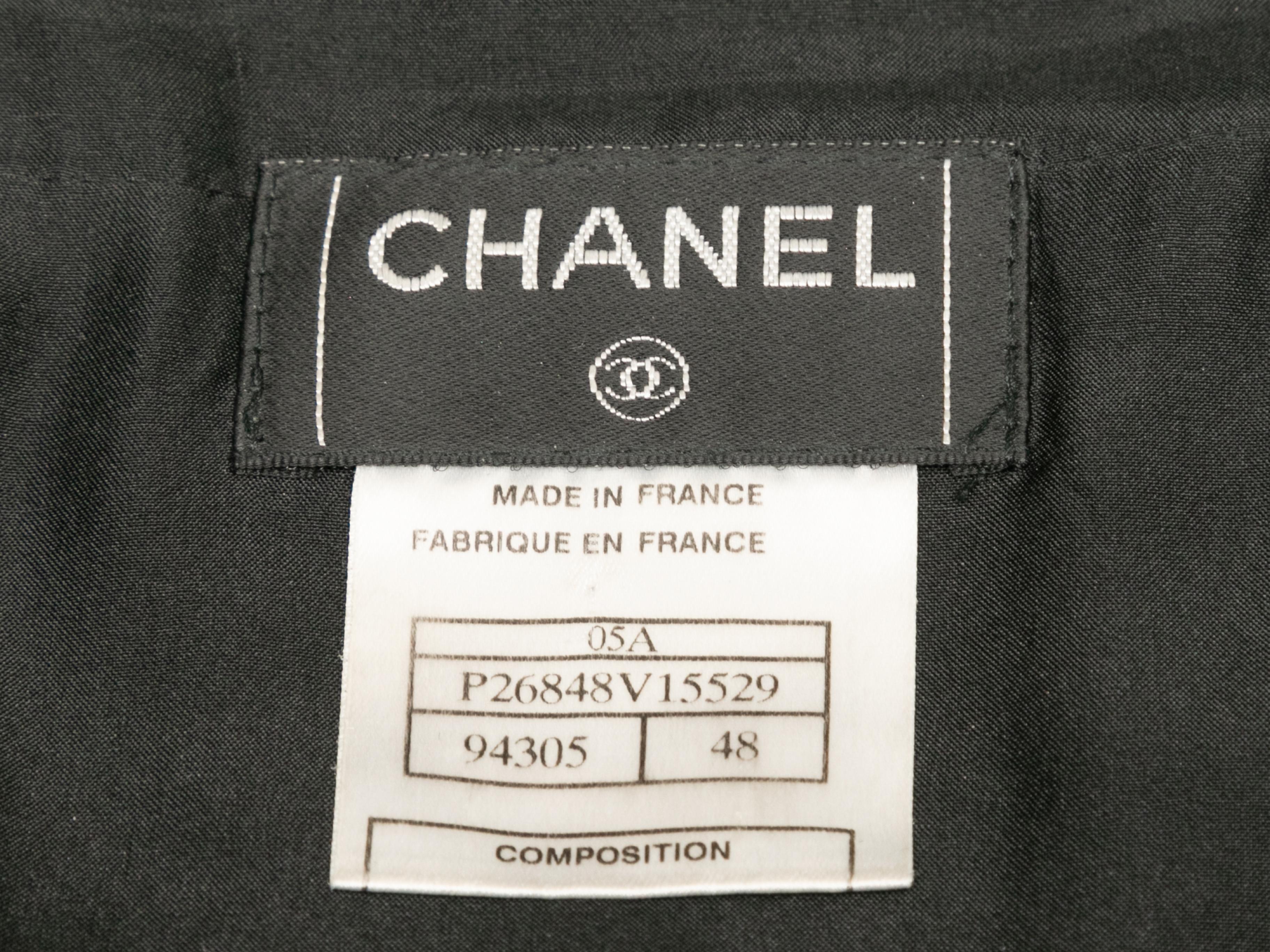 Schwarzer Faltenrock aus Wolle von Chanel. Aus der Collection'S Herbst/Winter 2005. Vier Taschen. Reißverschluss hinten. 41