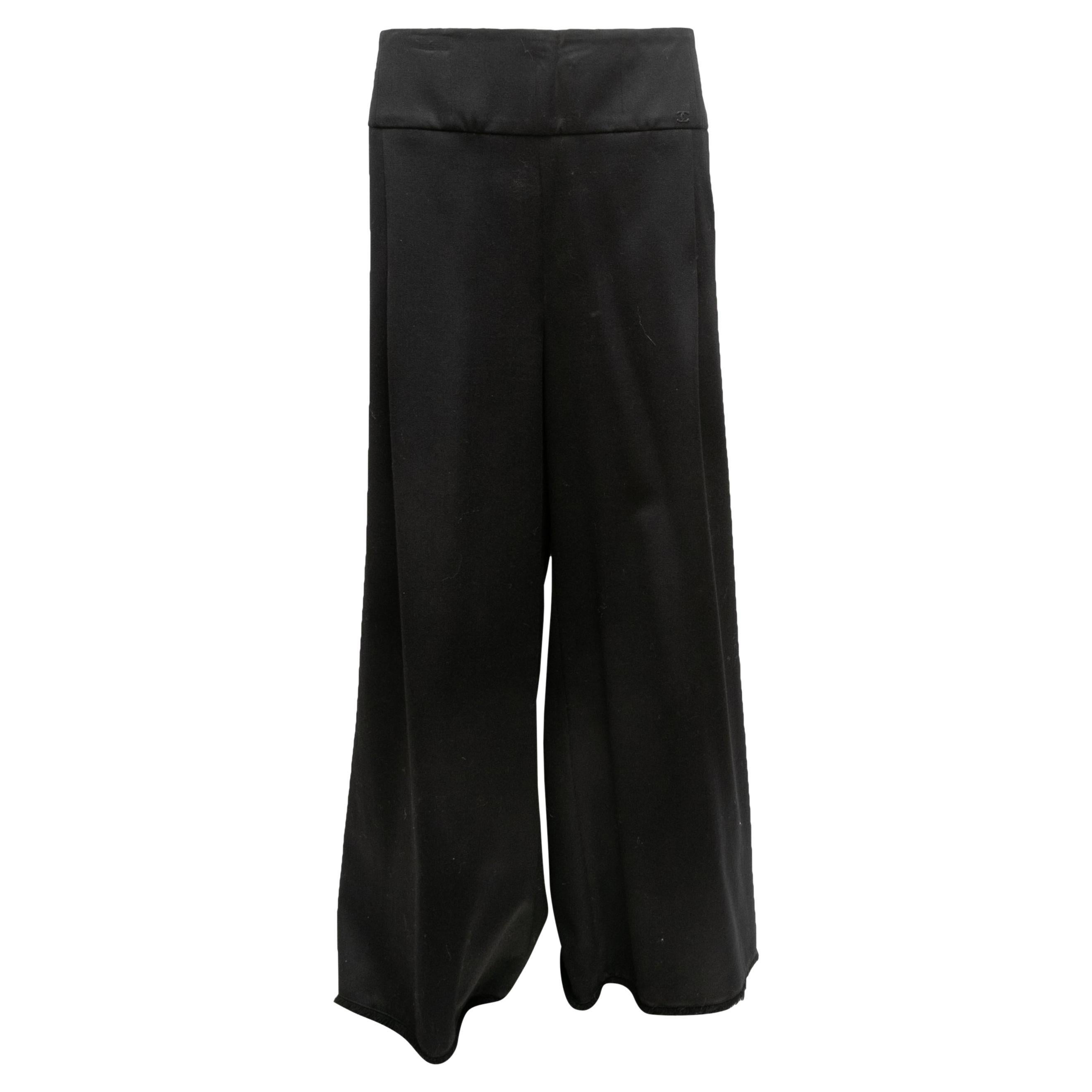 Black Chanel Fall/Winter 2006 Wool Pants Size FR 48 For Sale