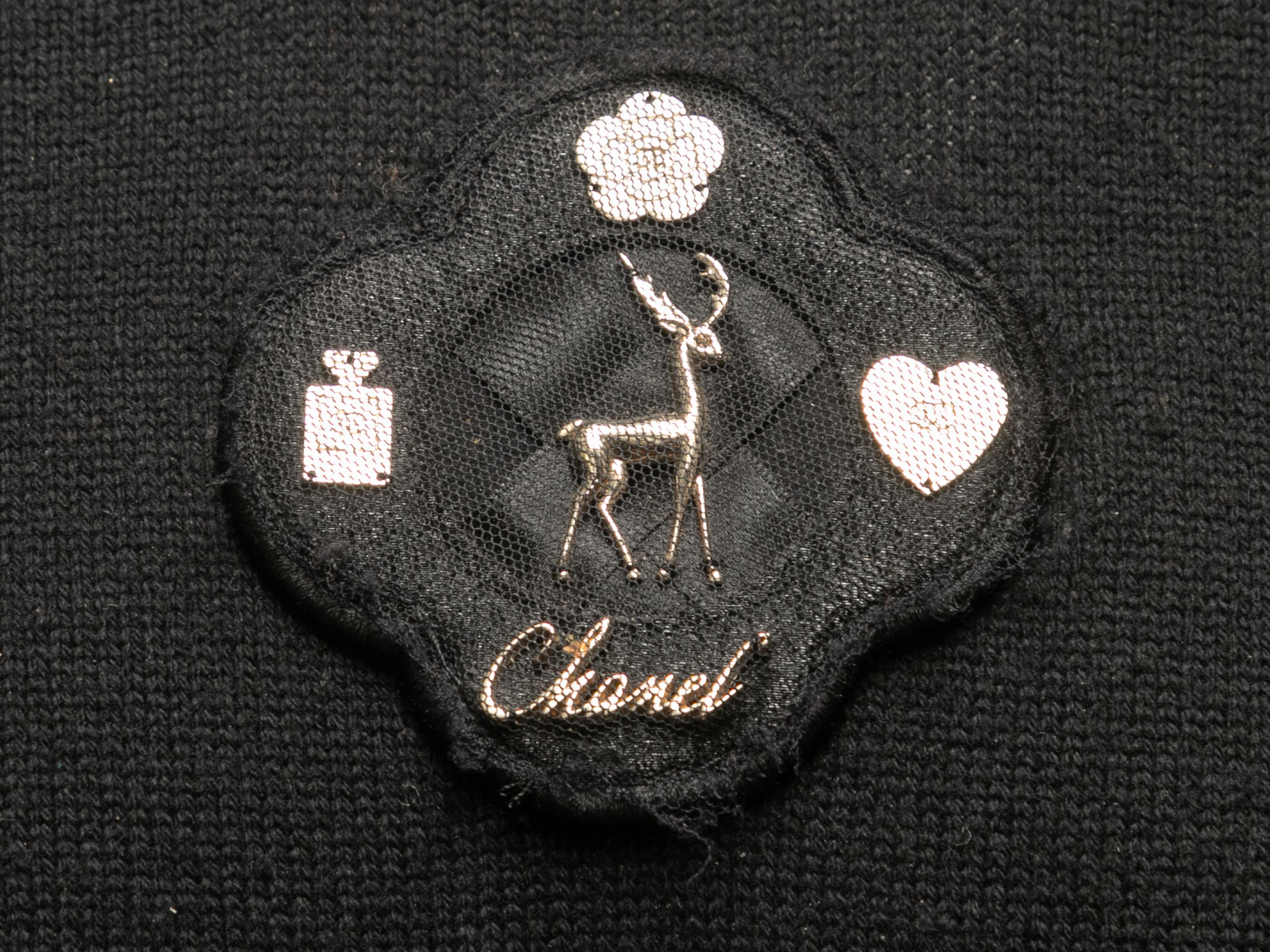 Robe en cachemire à manches courtes noire Chanel Automne/Hiver 2009 Taille FR 50 1