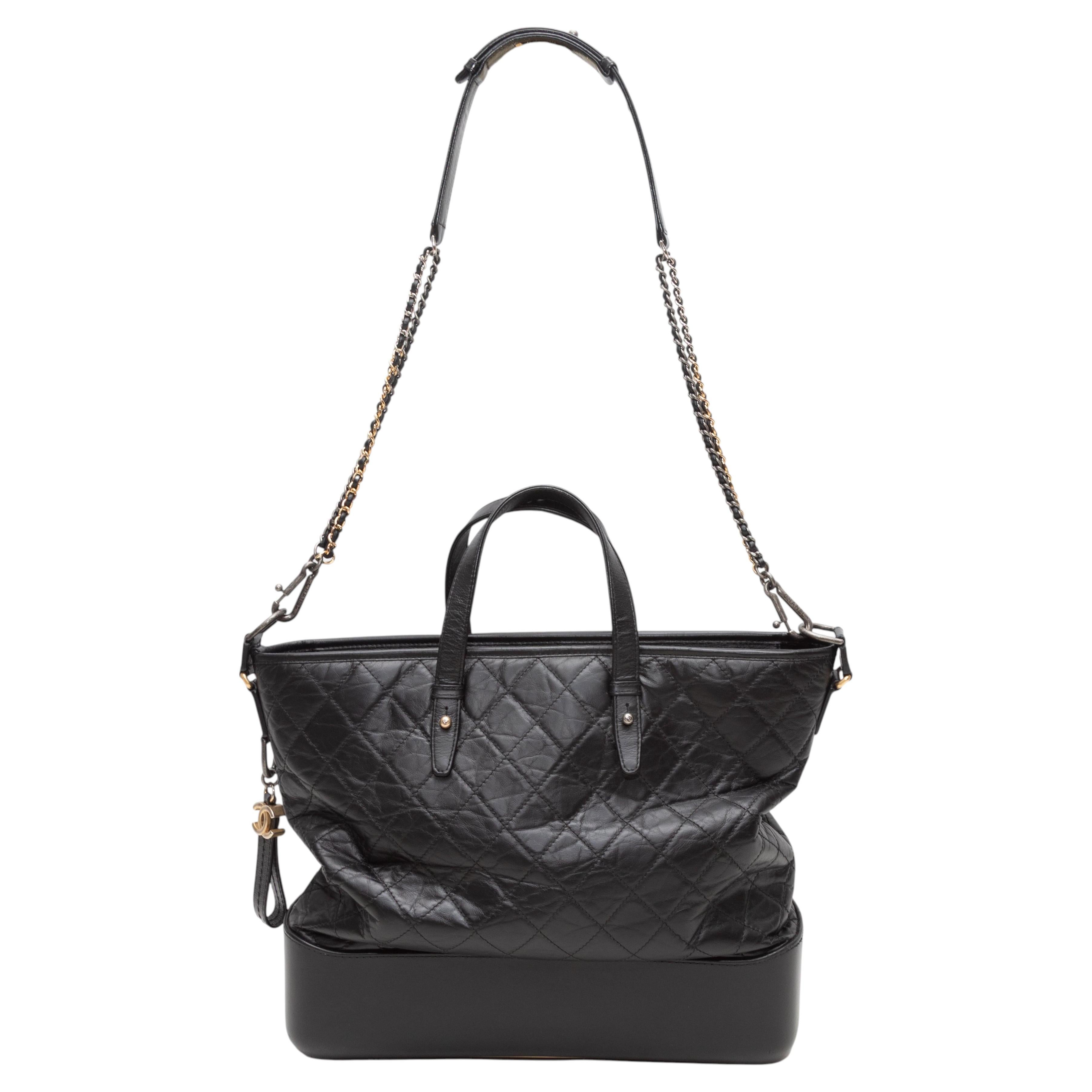 Sac cabas Gabrielle de Chanel noir en vente