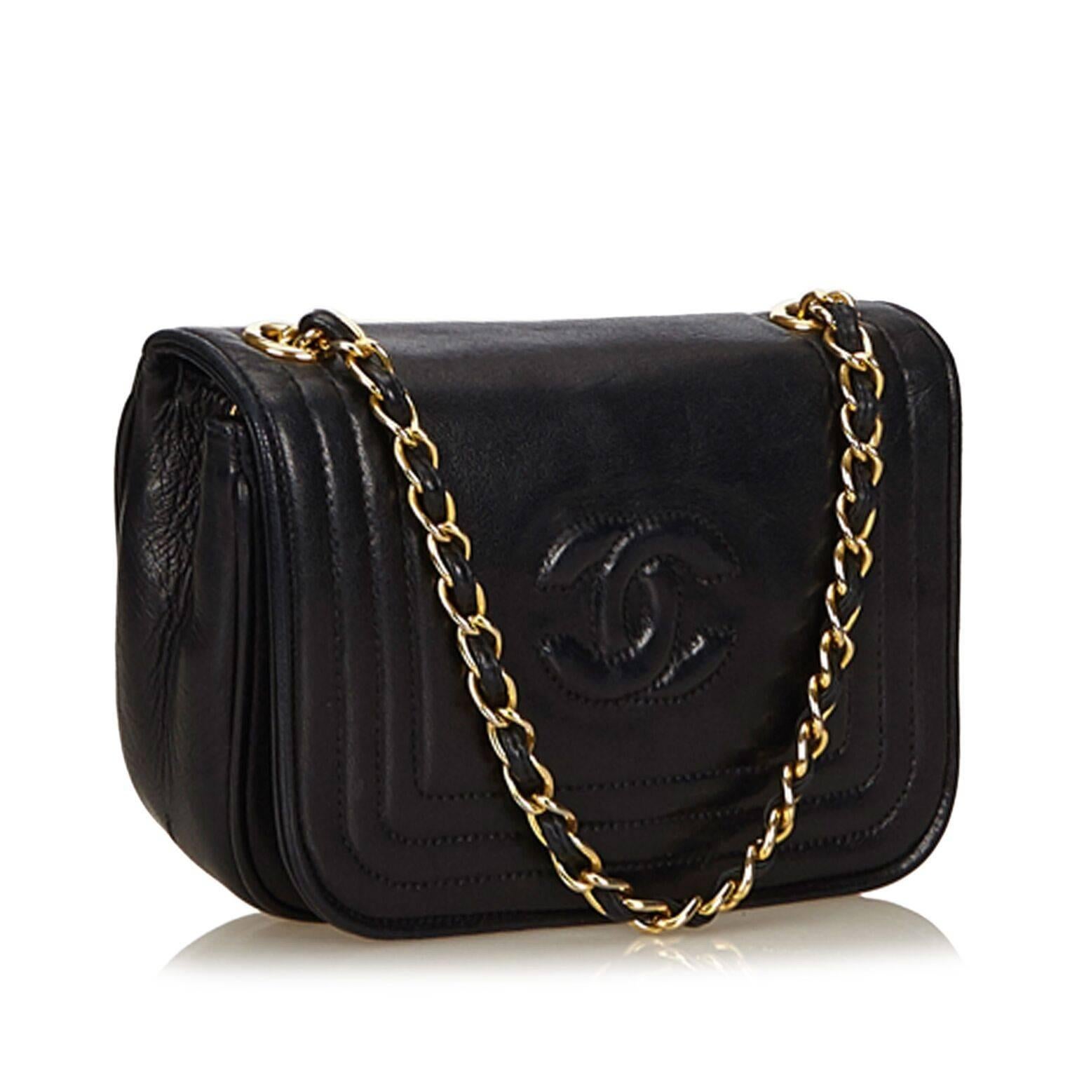 Black Chanel Lambskin Leather Flap Bag In Good Condition In New York, NY