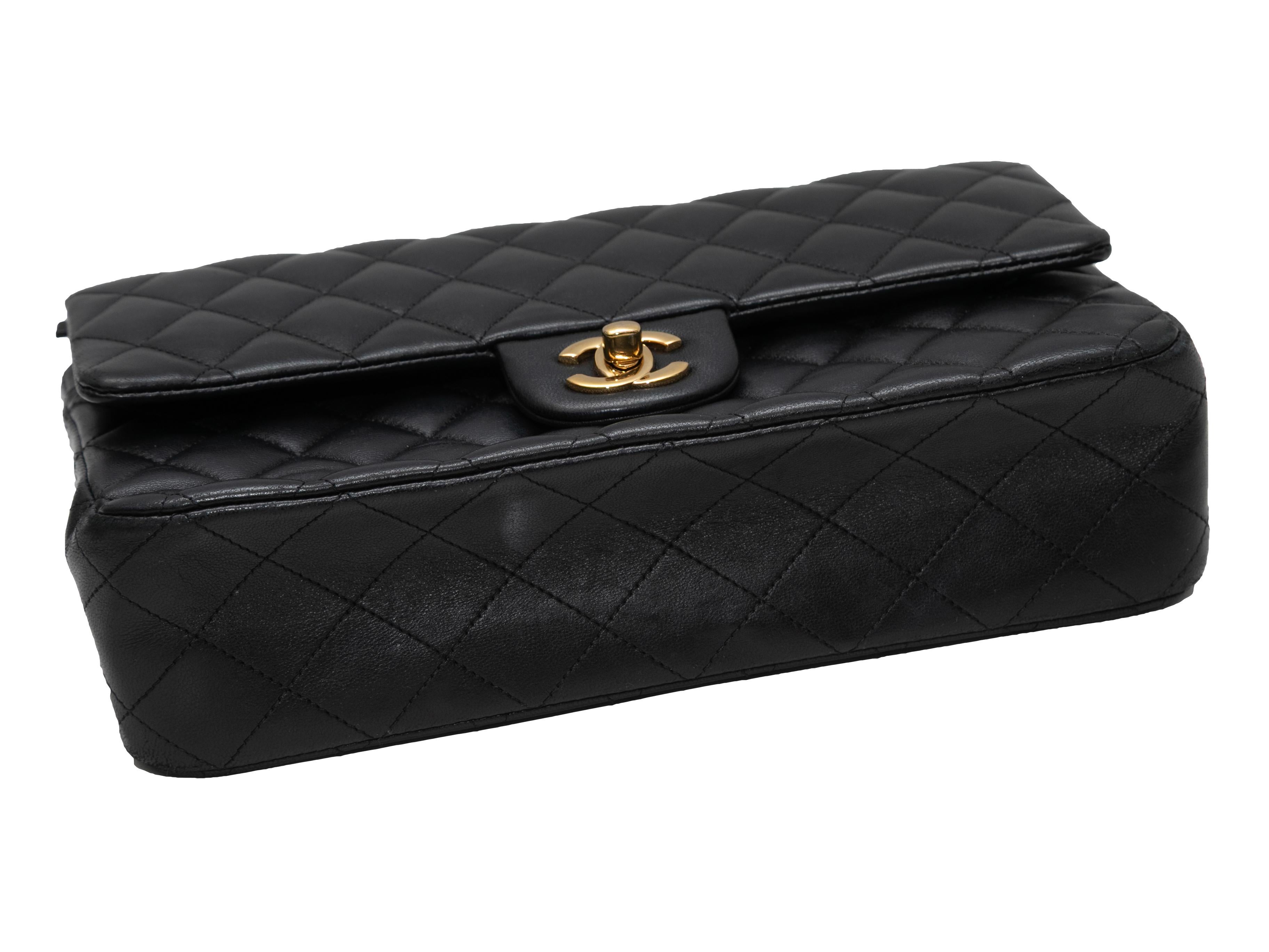 Women's Black Chanel Lambskin Medium Classic Flap Bag For Sale