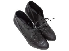 Black Chanel Leather Cap-Toe Heeled Booties Size 41