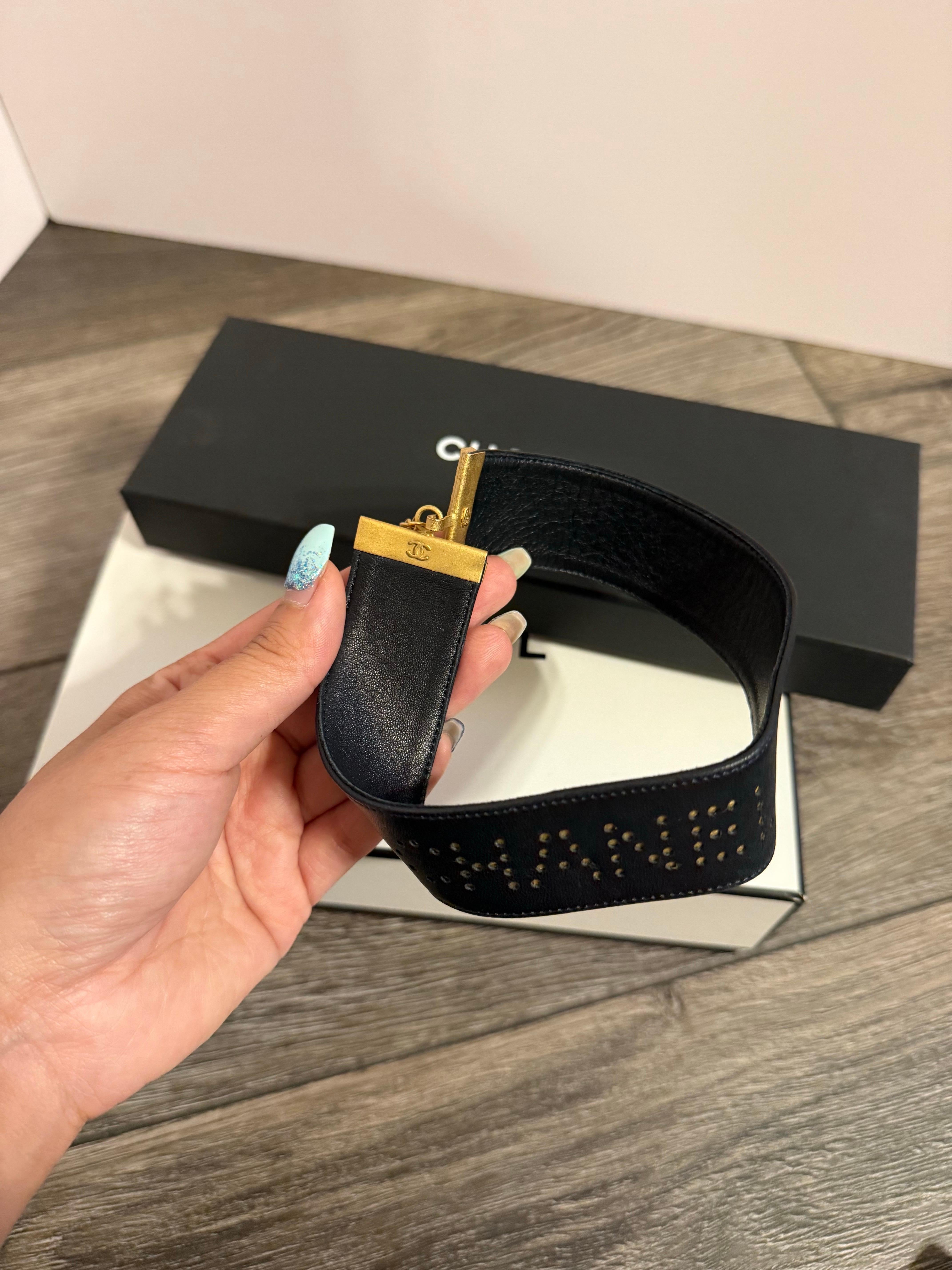 da uomo o donna Collana Chanel in pelle nera 
