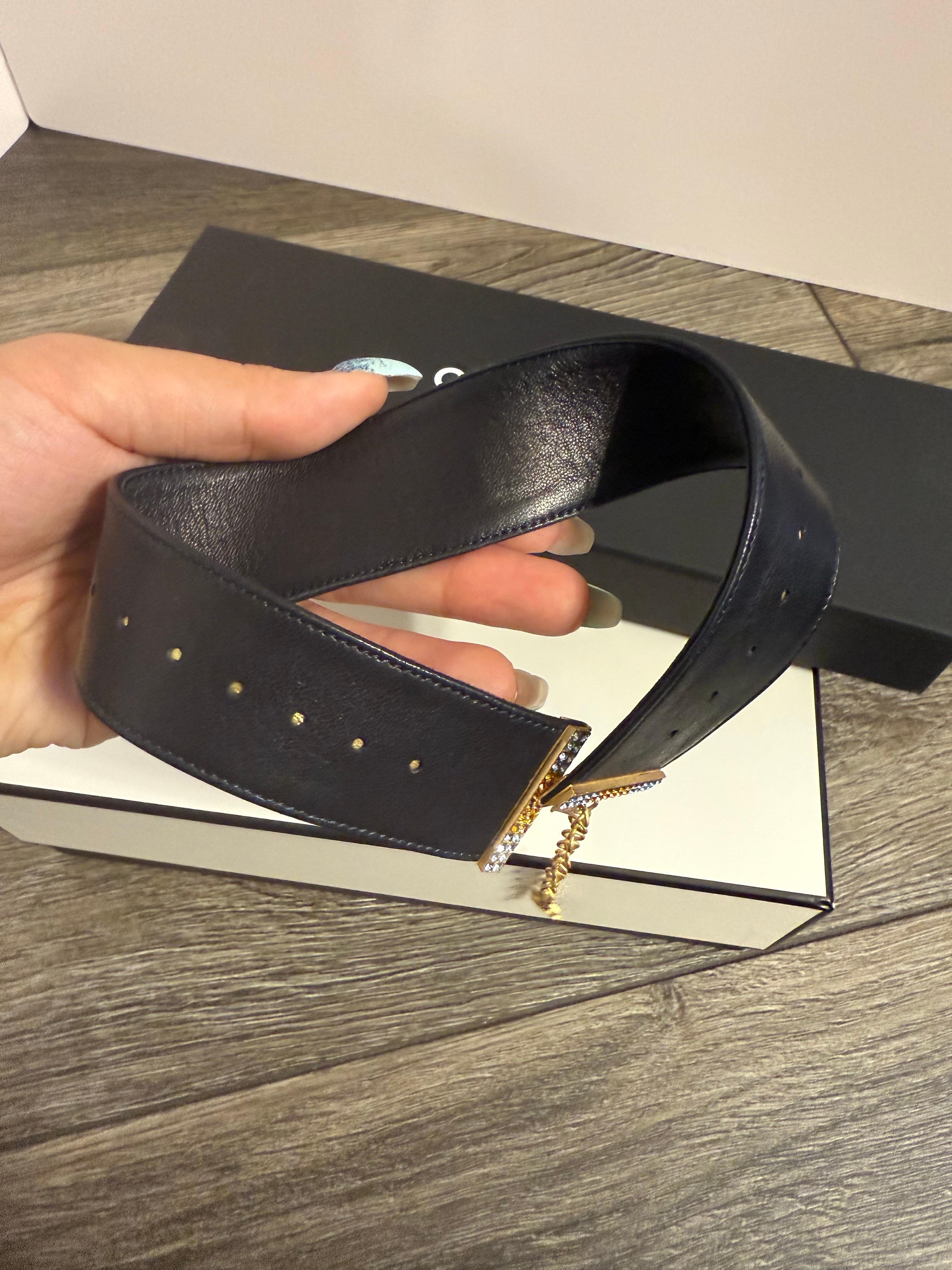 Collana Chanel in pelle nera 