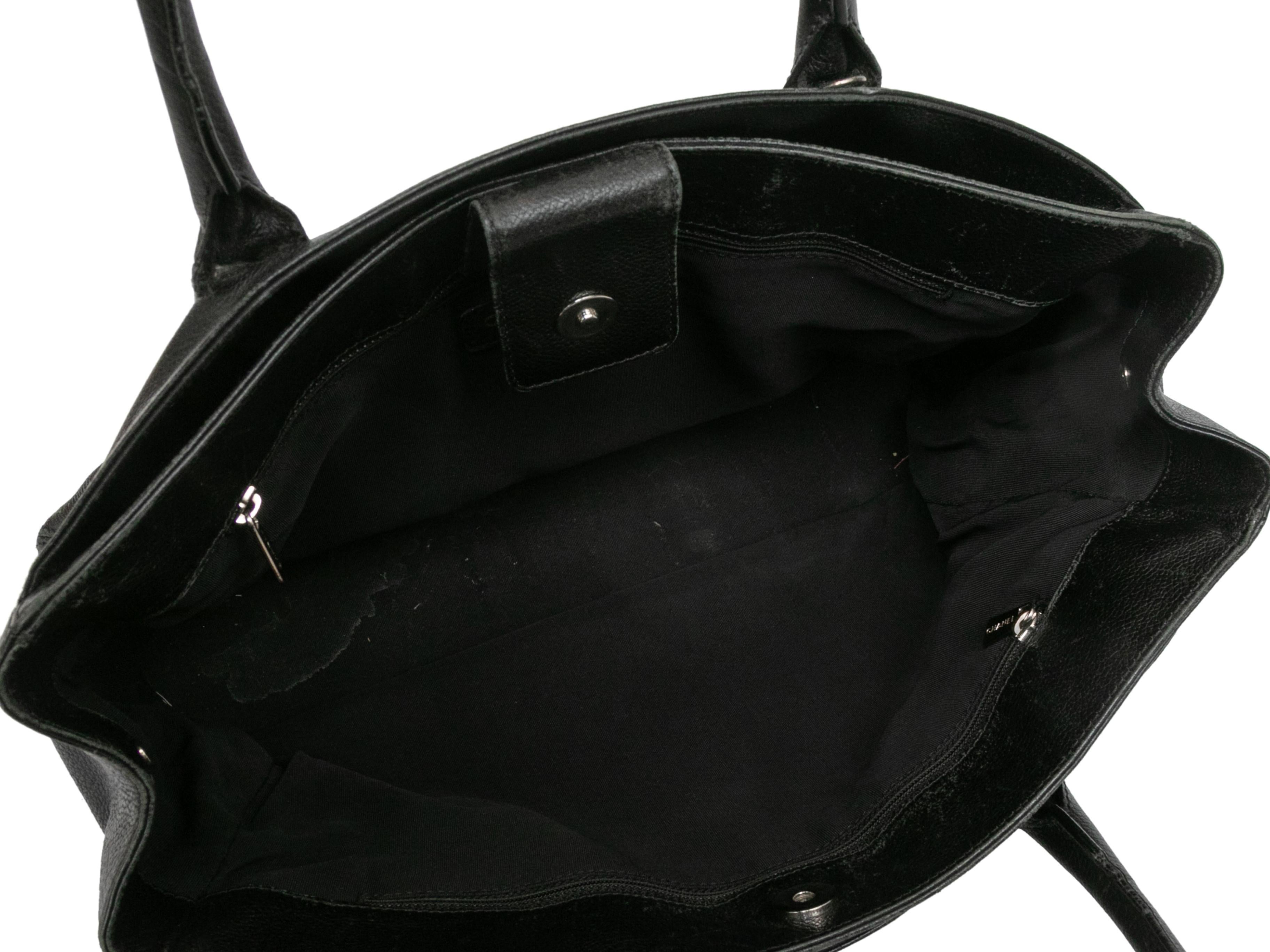 Black Chanel Medium Executive Cerf Tote In Good Condition For Sale In New York, NY