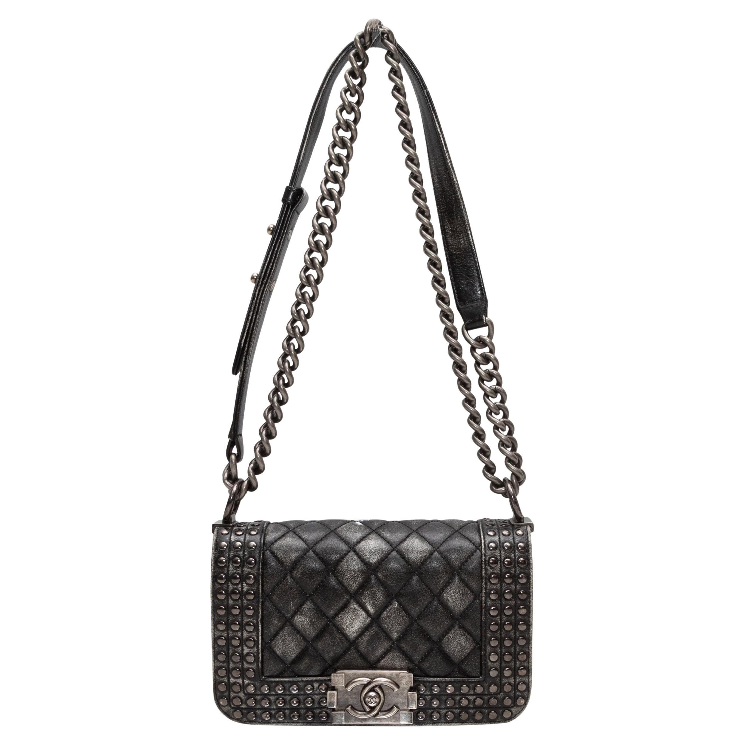 Black Chanel Paris-Dallas Small Studded Boy Bag en venta