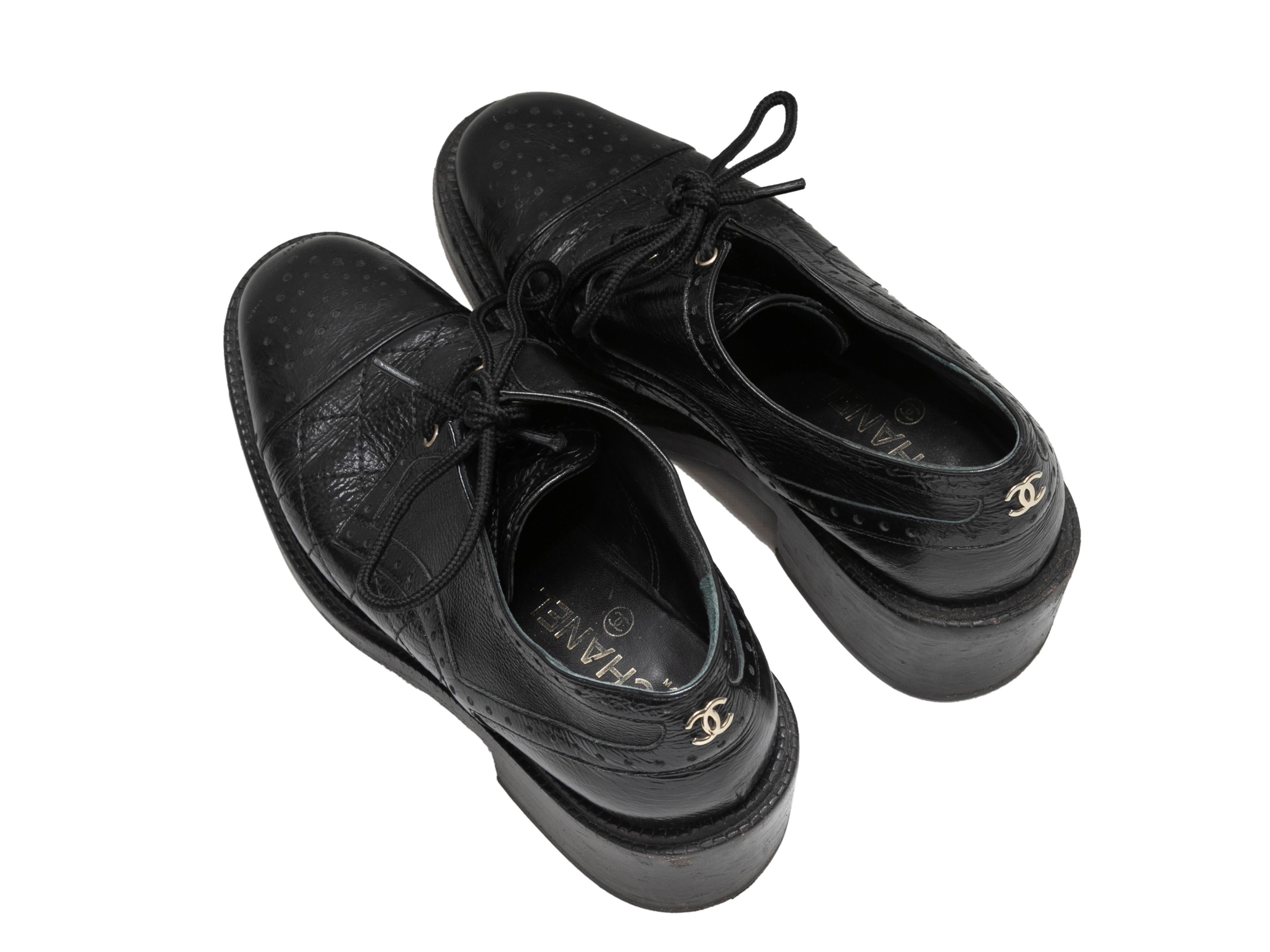 Black Chanel Patent Leather Brogue Oxfords Size 38 In Good Condition For Sale In New York, NY