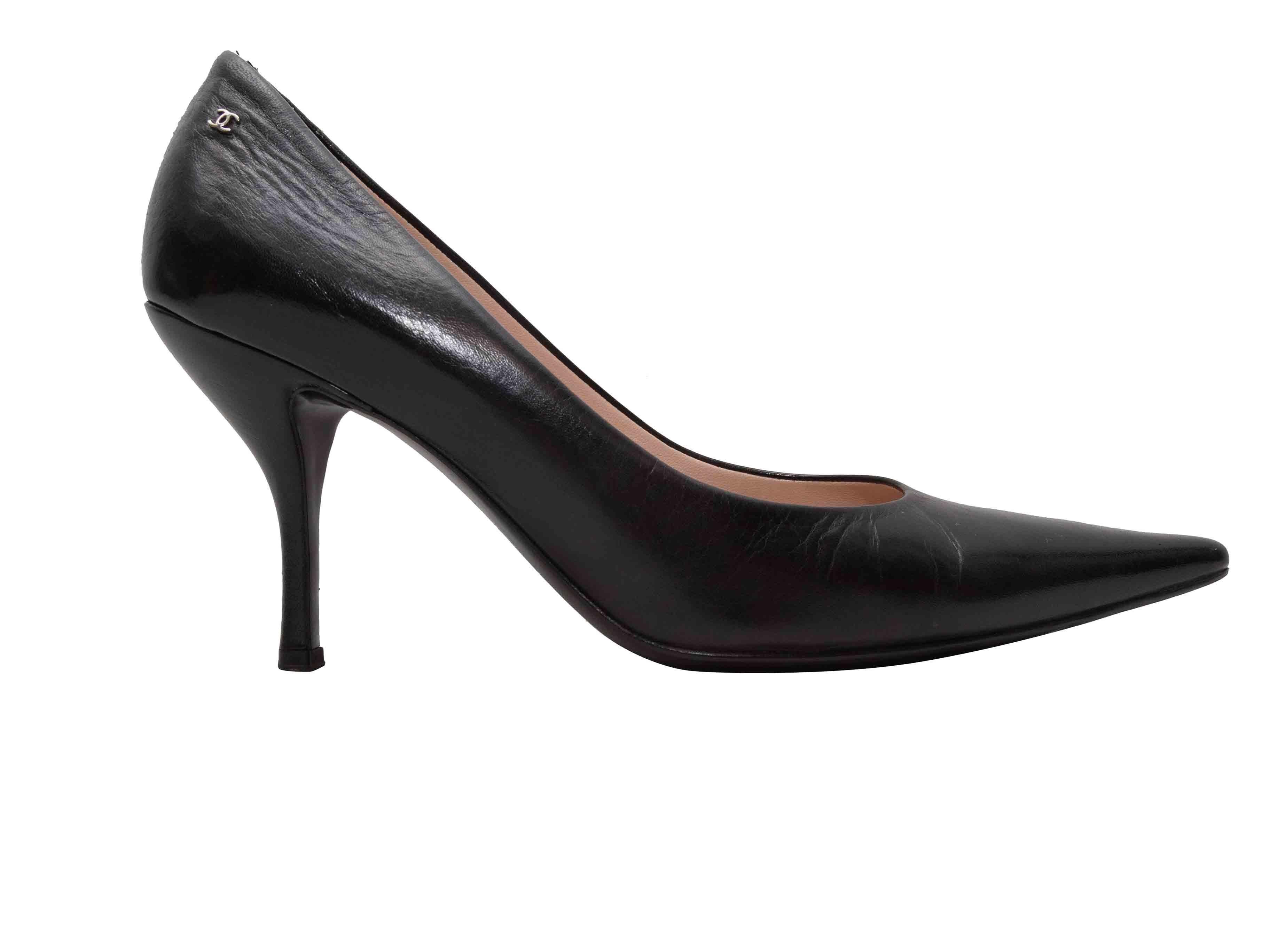 Décolleté a punta in pelle nera Chanel misura 38 in vendita