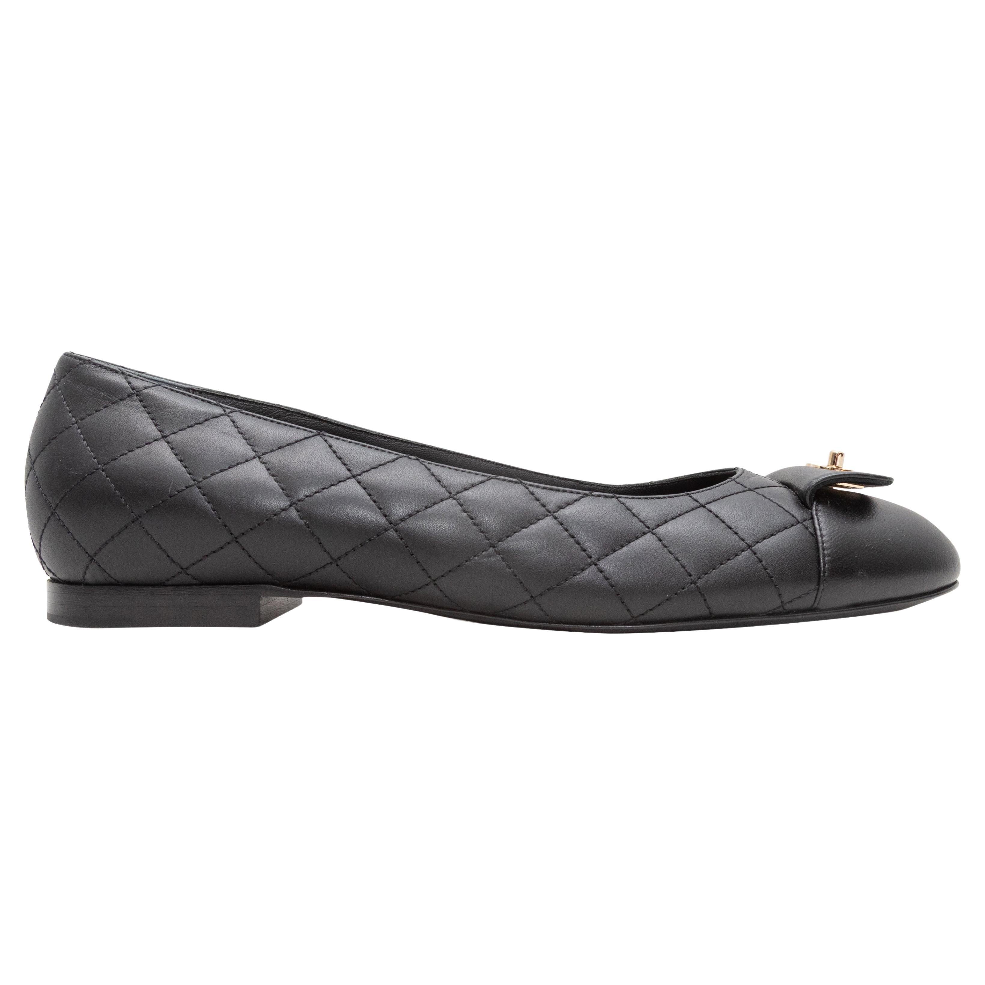 Black Chanel Quilted CC Ballet Flats Size 40.5 For Sale
