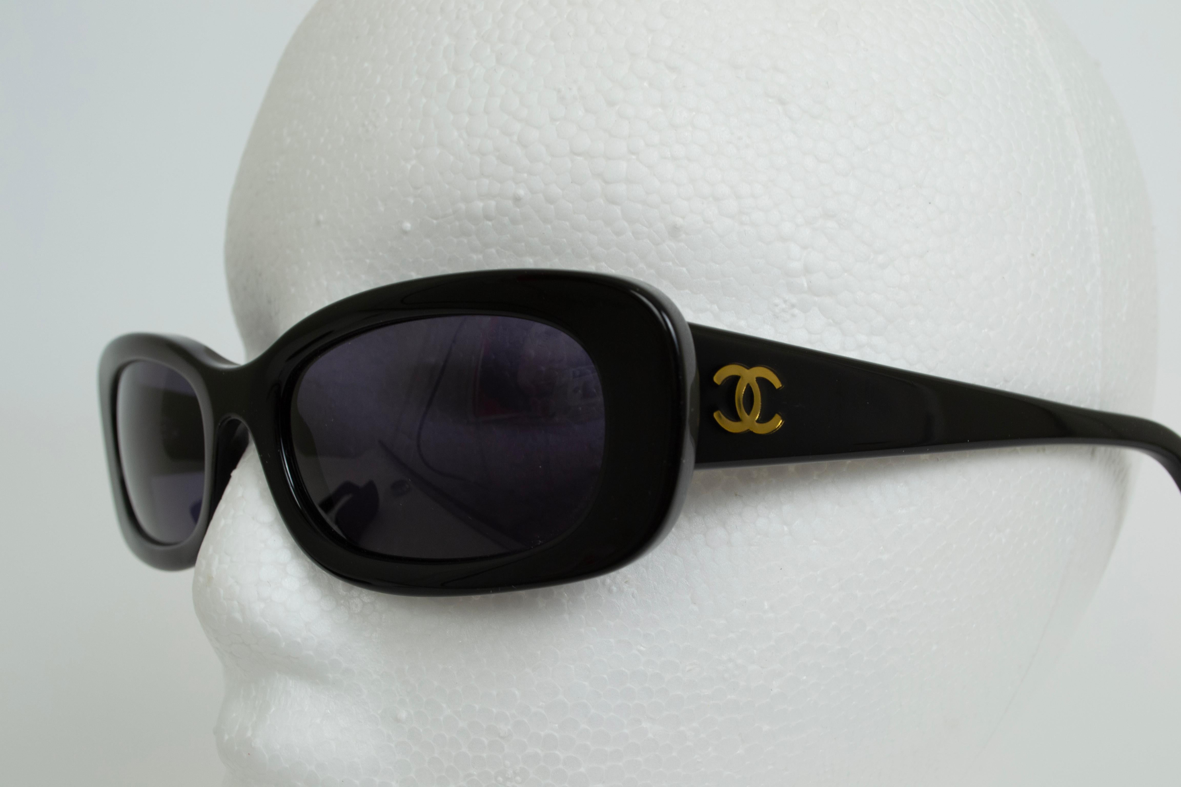 Gafas de sol Chanel CC rectangulares negras Estilo 5011 c 501/91 - 51-19-135 mm, 2000 en venta 5