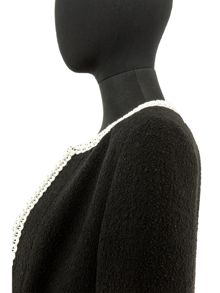 Costume Chanel noir avec appliques tressées, SS 1994 en vente 9