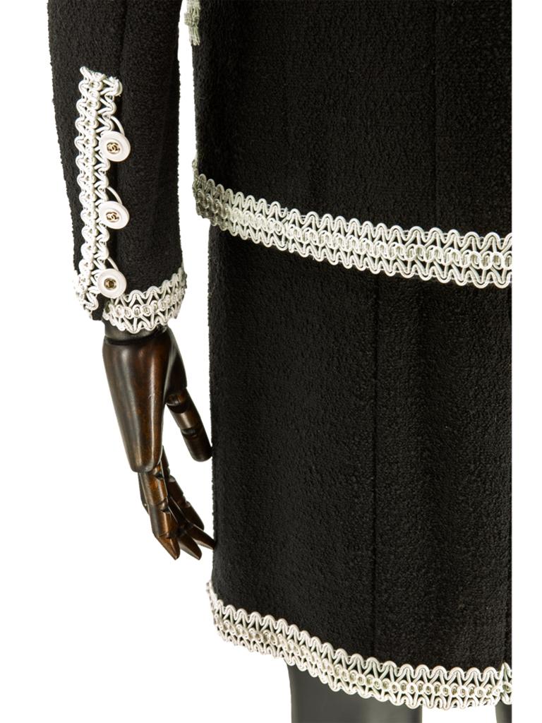 Costume Chanel noir avec appliques tressées, SS 1994 en vente 2