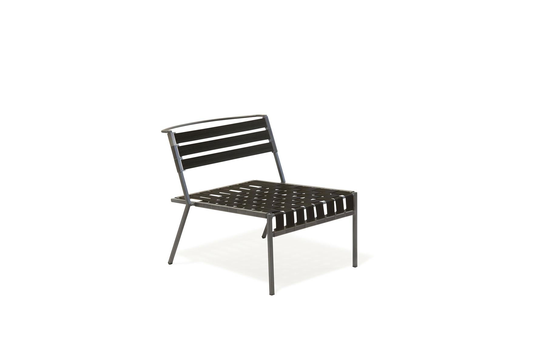 Contemporary Black & Charcoal Outdoor Lounge Chair For Sale