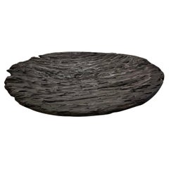 Plato grande de madera carbonizada negra, Indonesia, Contemporáneo