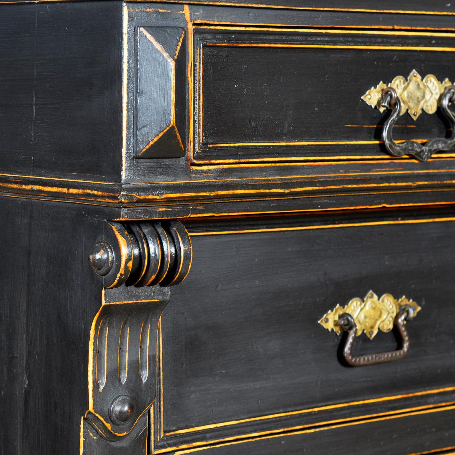 Black Chest of Drawers, circa 1900 en venta 2
