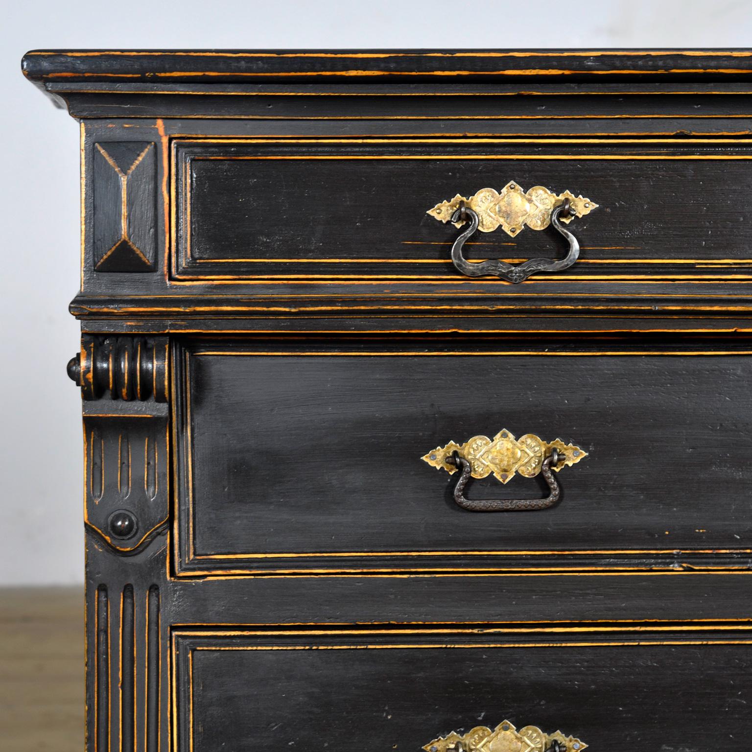 Black Chest of Drawers, circa 1900 en venta 3