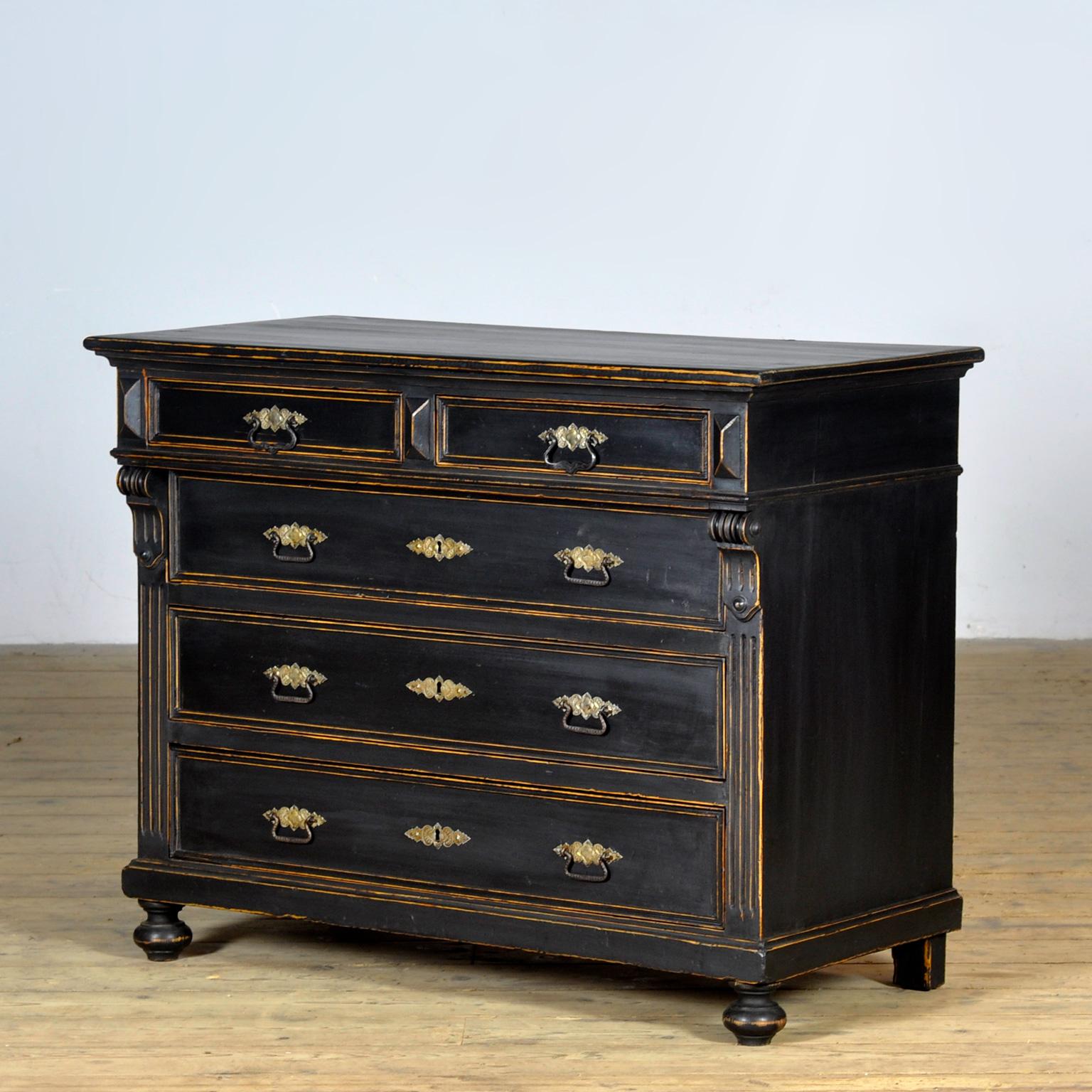 Black Chest of Drawers, circa 1900 Húngaro en venta