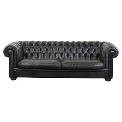 Divano Chesterfield nero a 3 posti in pelle di vacchetta in stile inglese