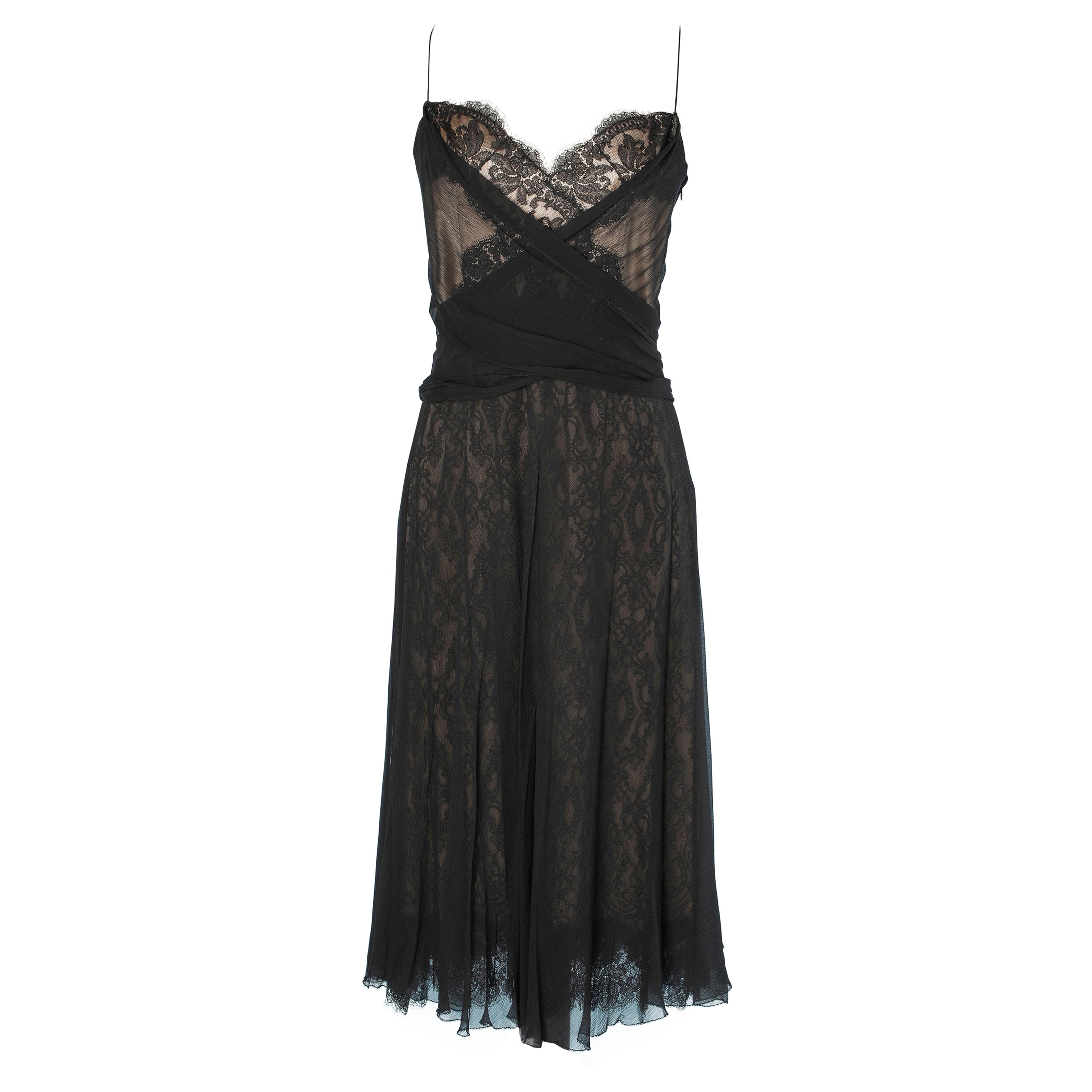 Abito in chiffon nero e pizzo con parti in raso nude Elie Tahari in vendita