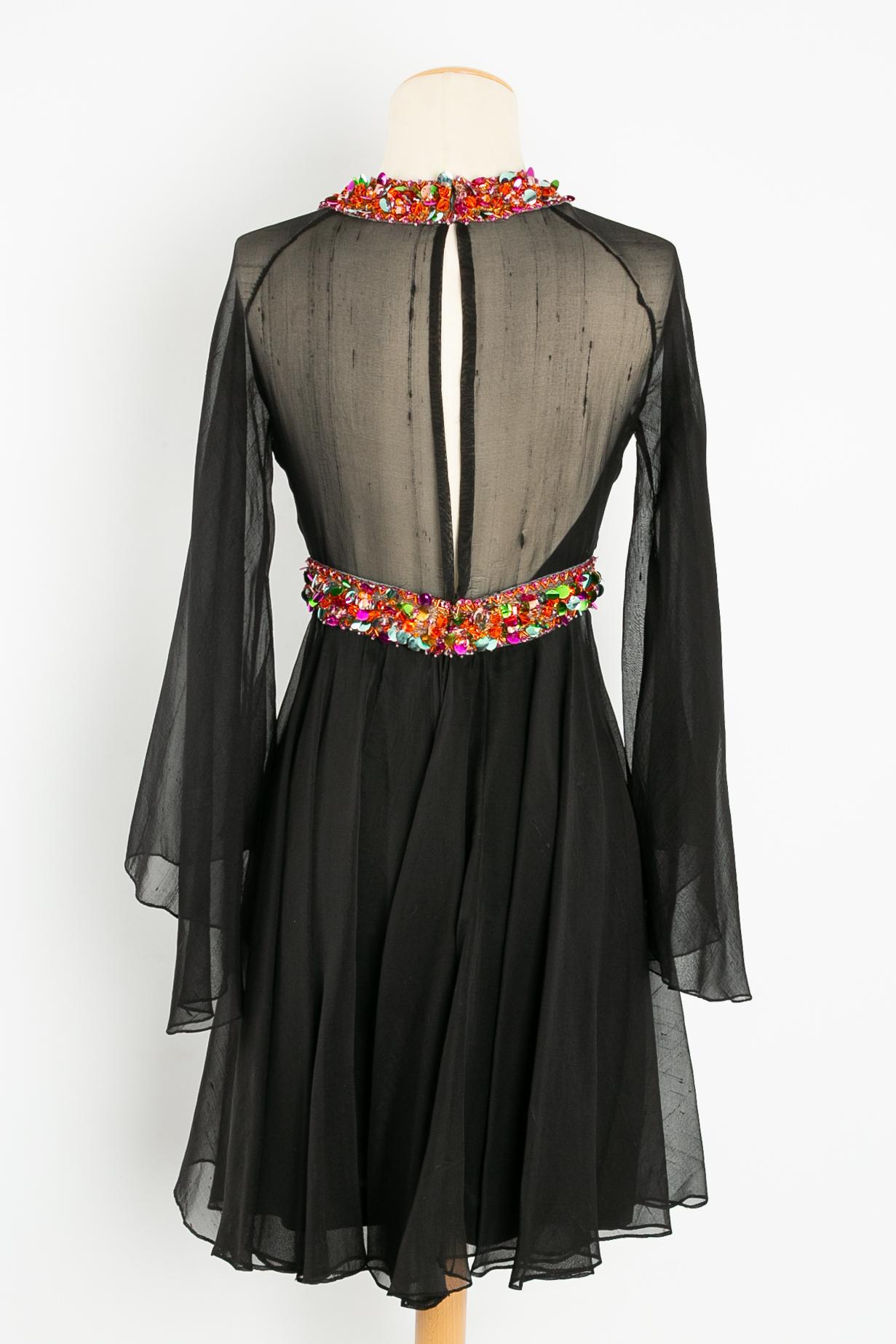 Black chiffon dress with sequins In Good Condition For Sale In SAINT-OUEN-SUR-SEINE, FR