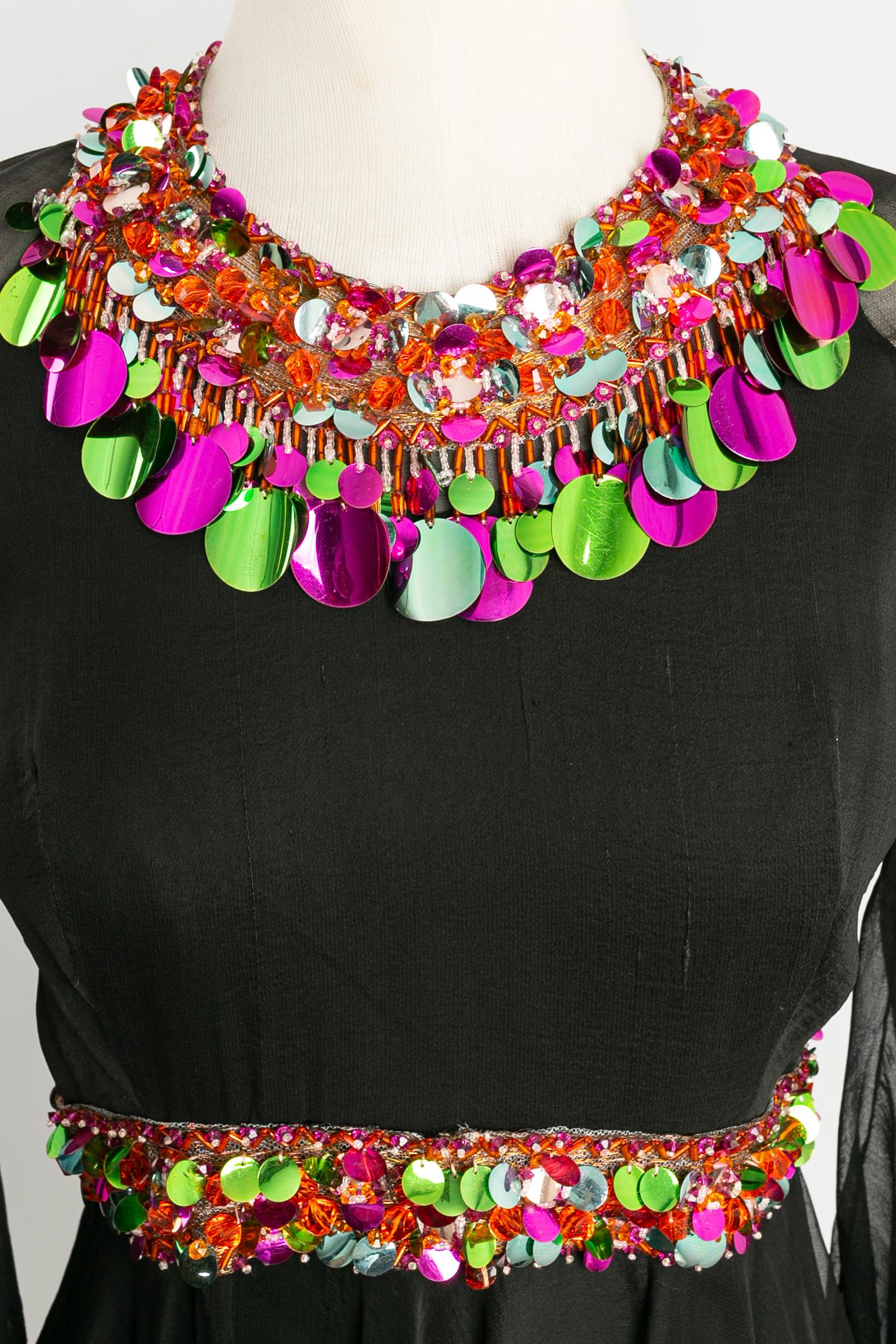 Black chiffon dress with sequins For Sale 3