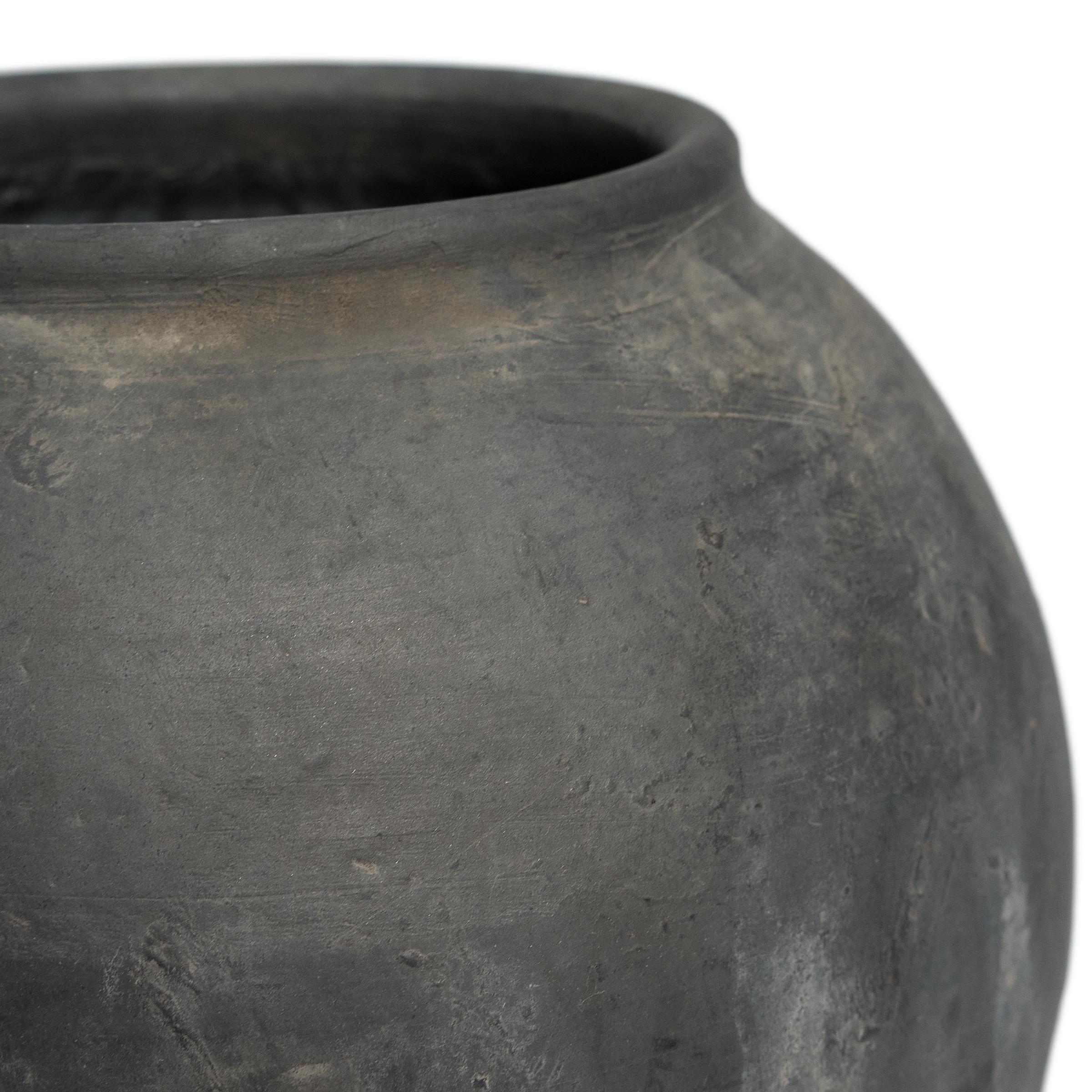 Black Chinese Clay Vessel, c. 1900 In Good Condition In Chicago, IL