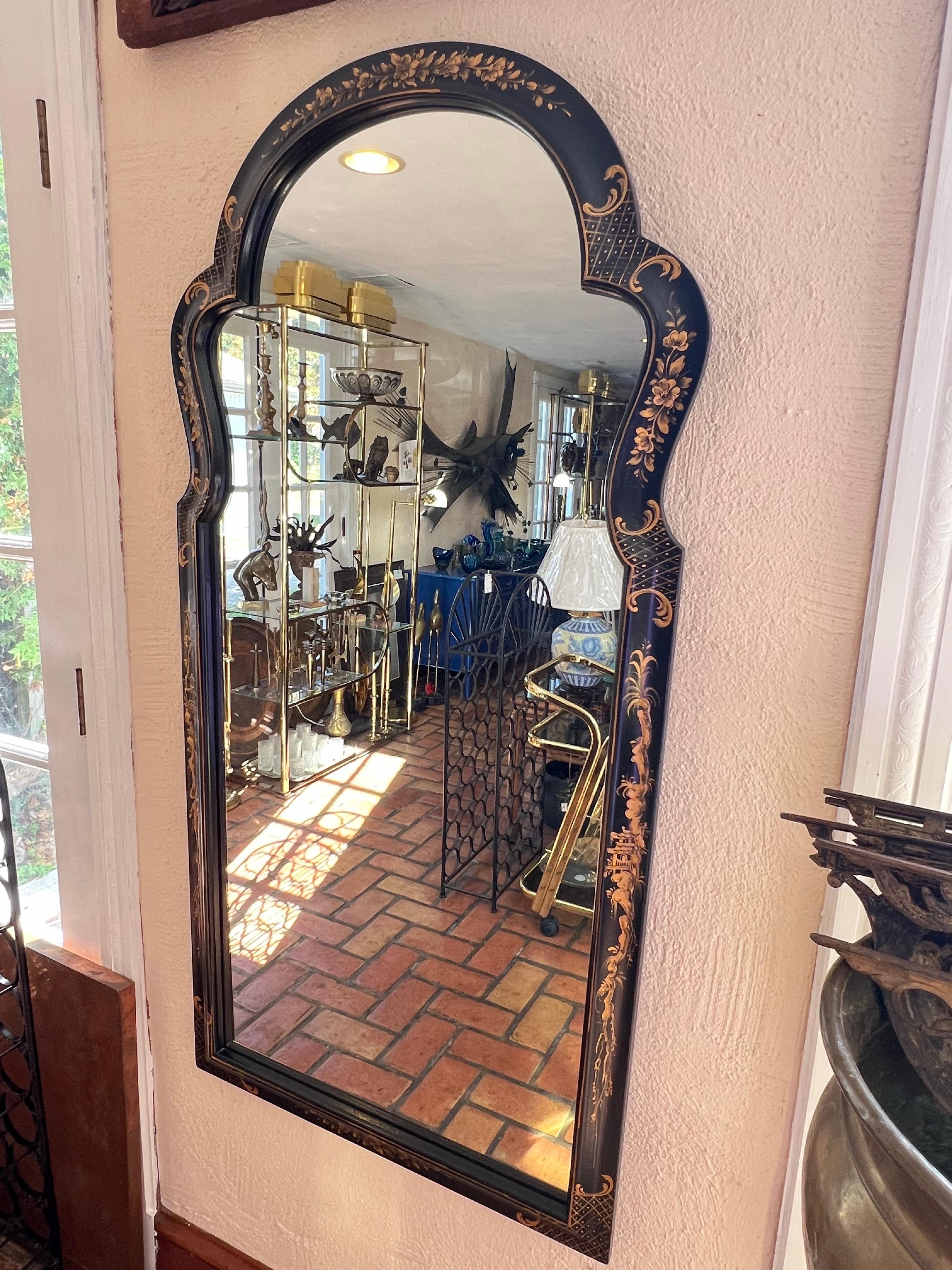 Fin du 20e siècle Miroir sculpté Chinoiserie noire en vente