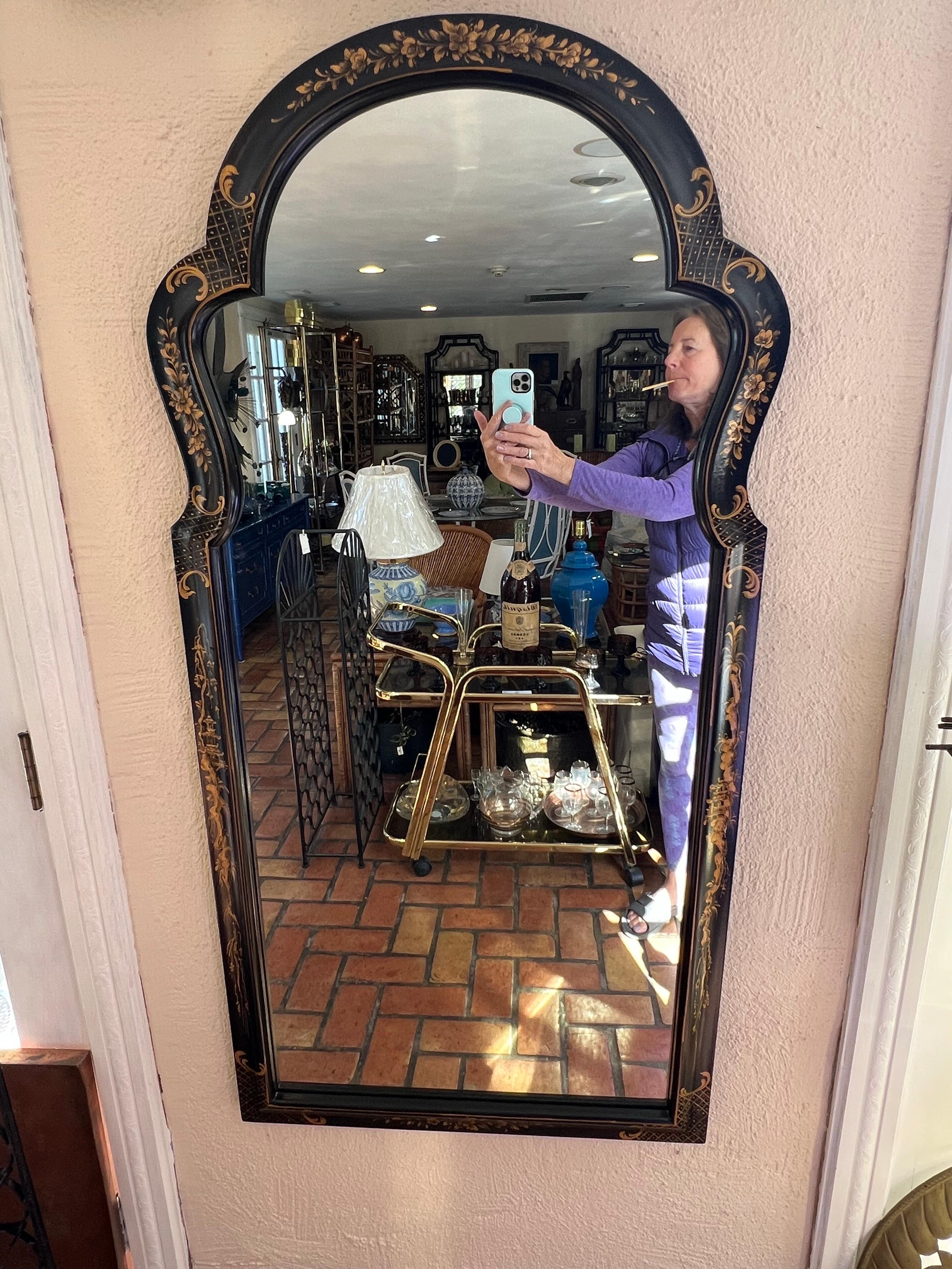 Miroir sculpté Chinoiserie noire en vente 2