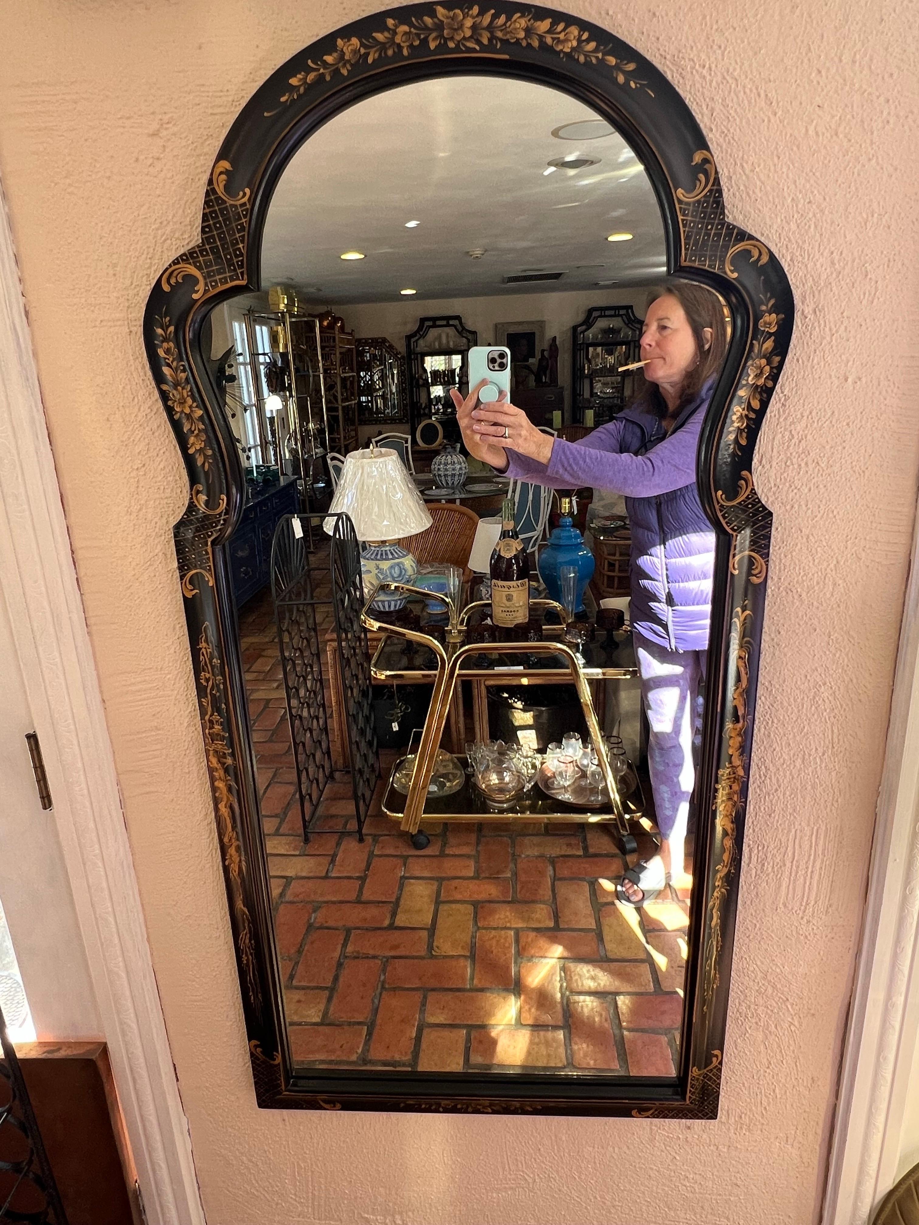 Miroir sculpté Chinoiserie noire en vente 3