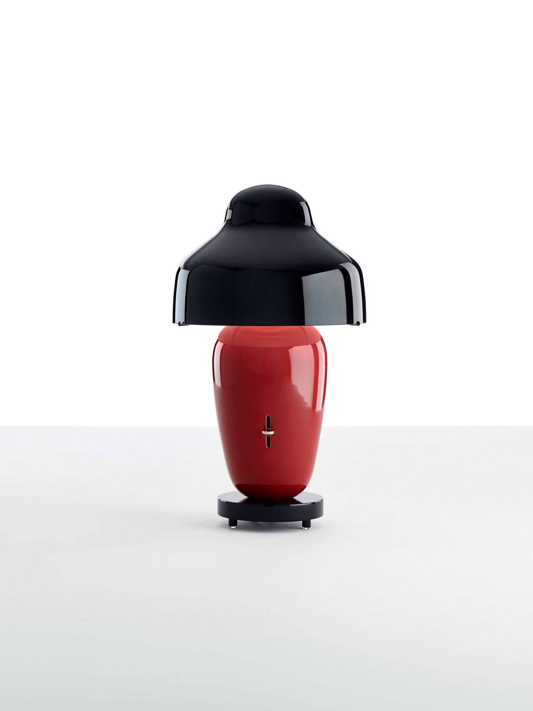 Verre Lampe à poser Black Chinoz de Parachilna en vente