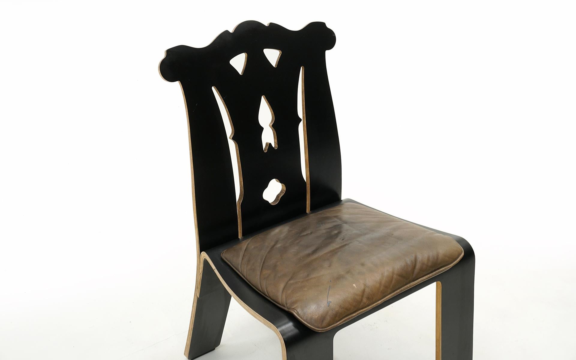 American Black Chippendale Chair by Robert Venturi for Knoll, 1980s. Attached Cushion. For Sale