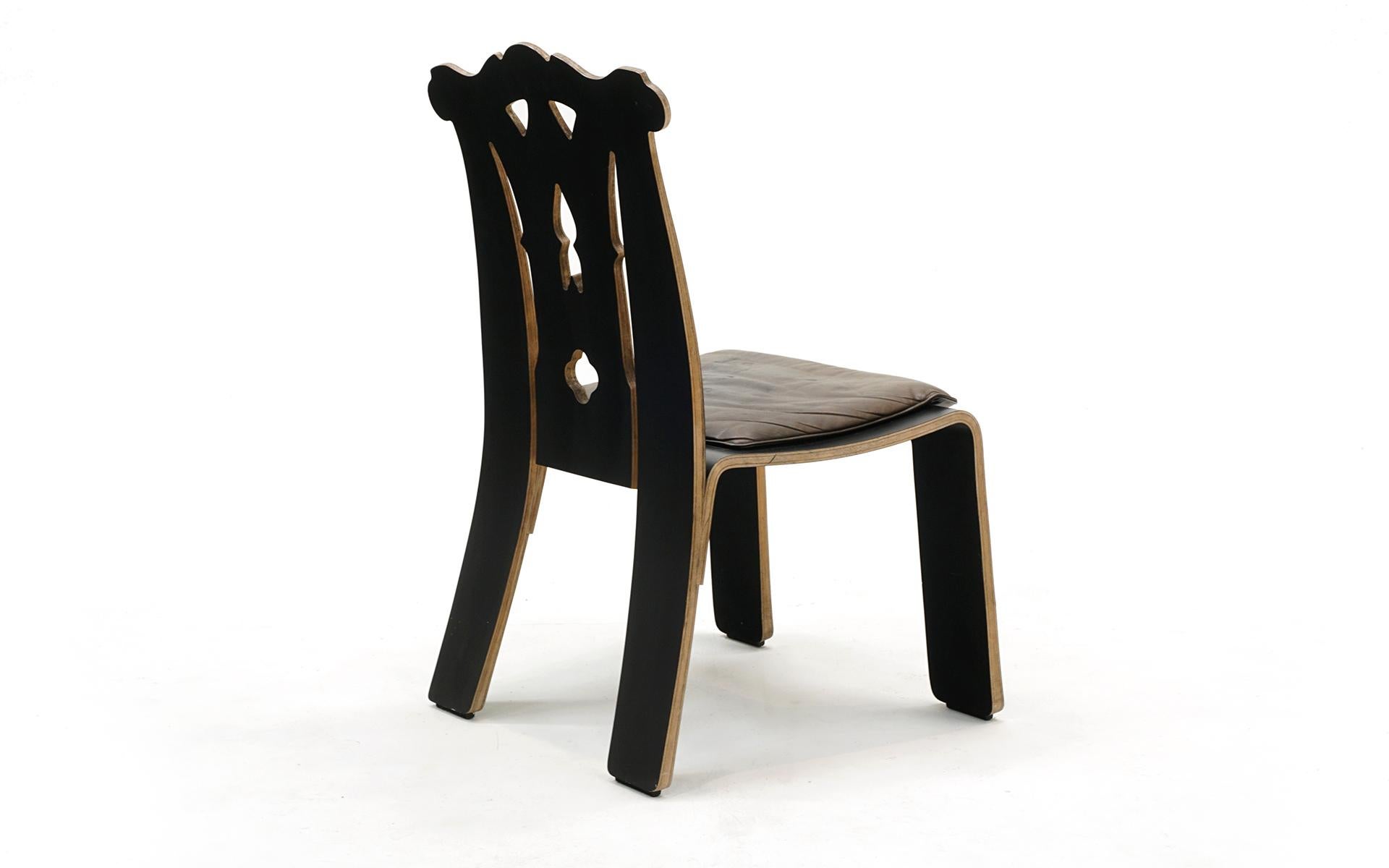 Late 20th Century Black Chippendale Chair by Robert Venturi for Knoll, 1980s. Attached Cushion. For Sale