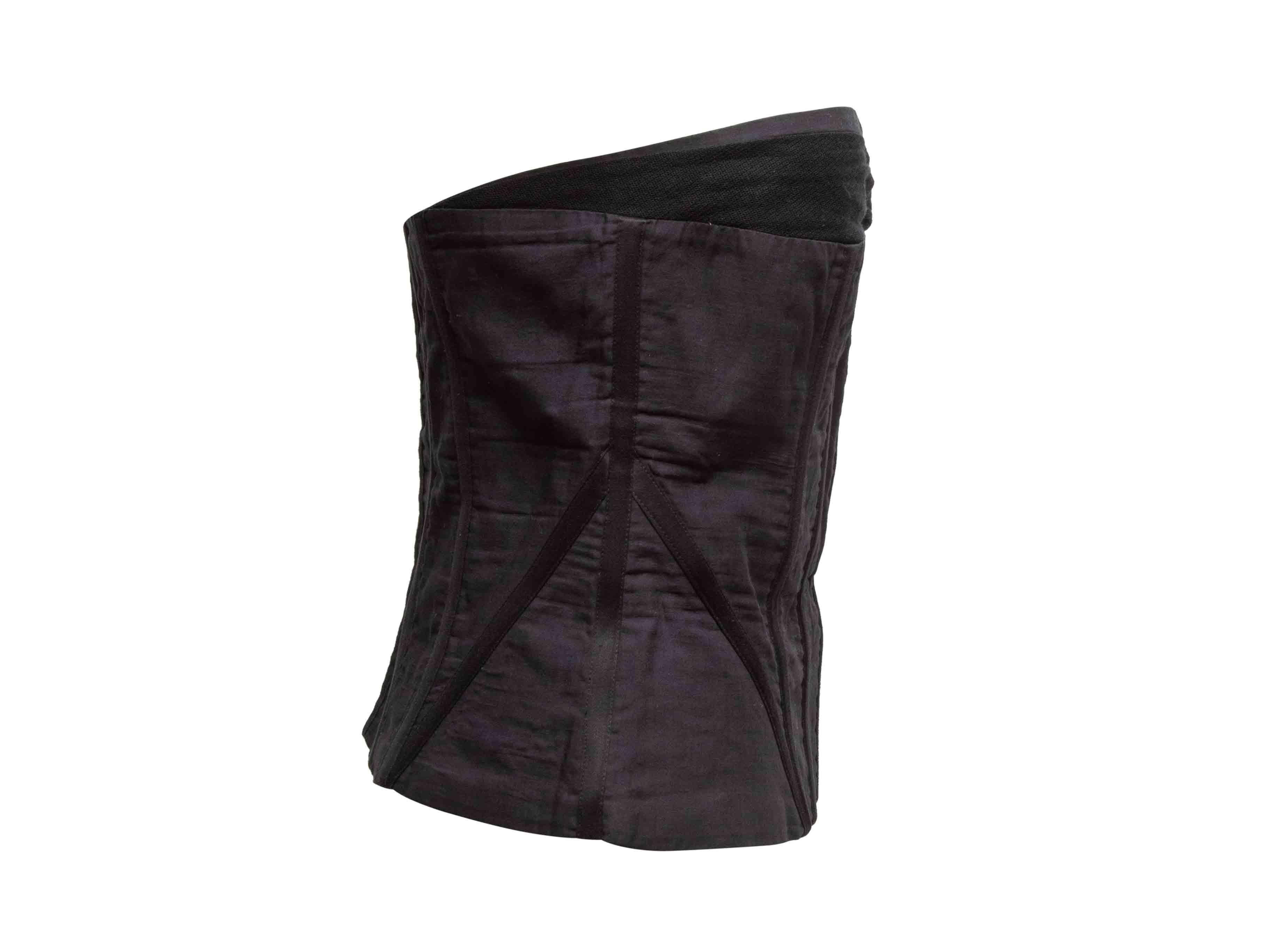 Top bustier en coton noir Chloe. Décolleté en cœur. Fermetures à crochets au dos. Poitrine de 32
