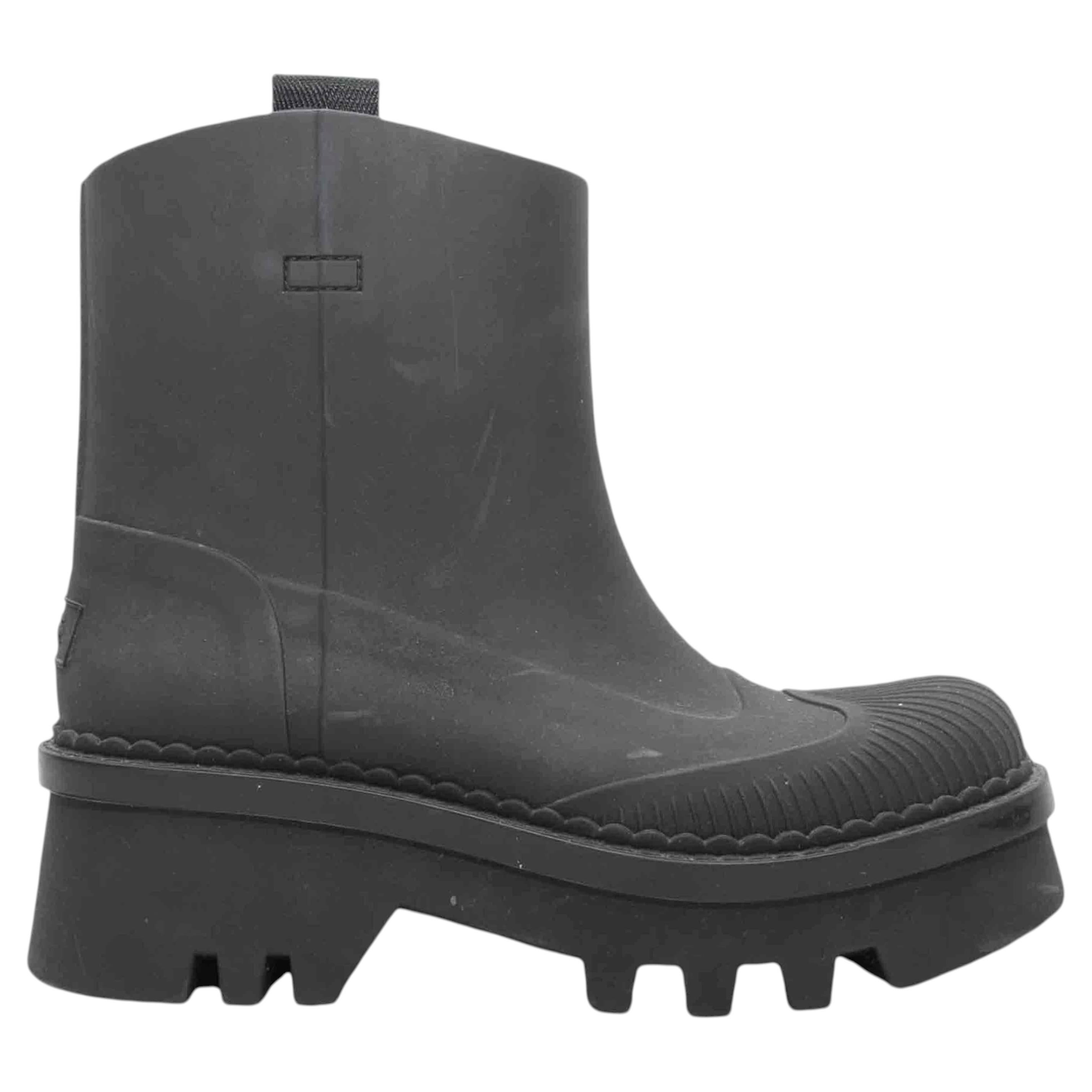 Bottes de pluie en caoutchouc noires Chloe, taille 37 en vente