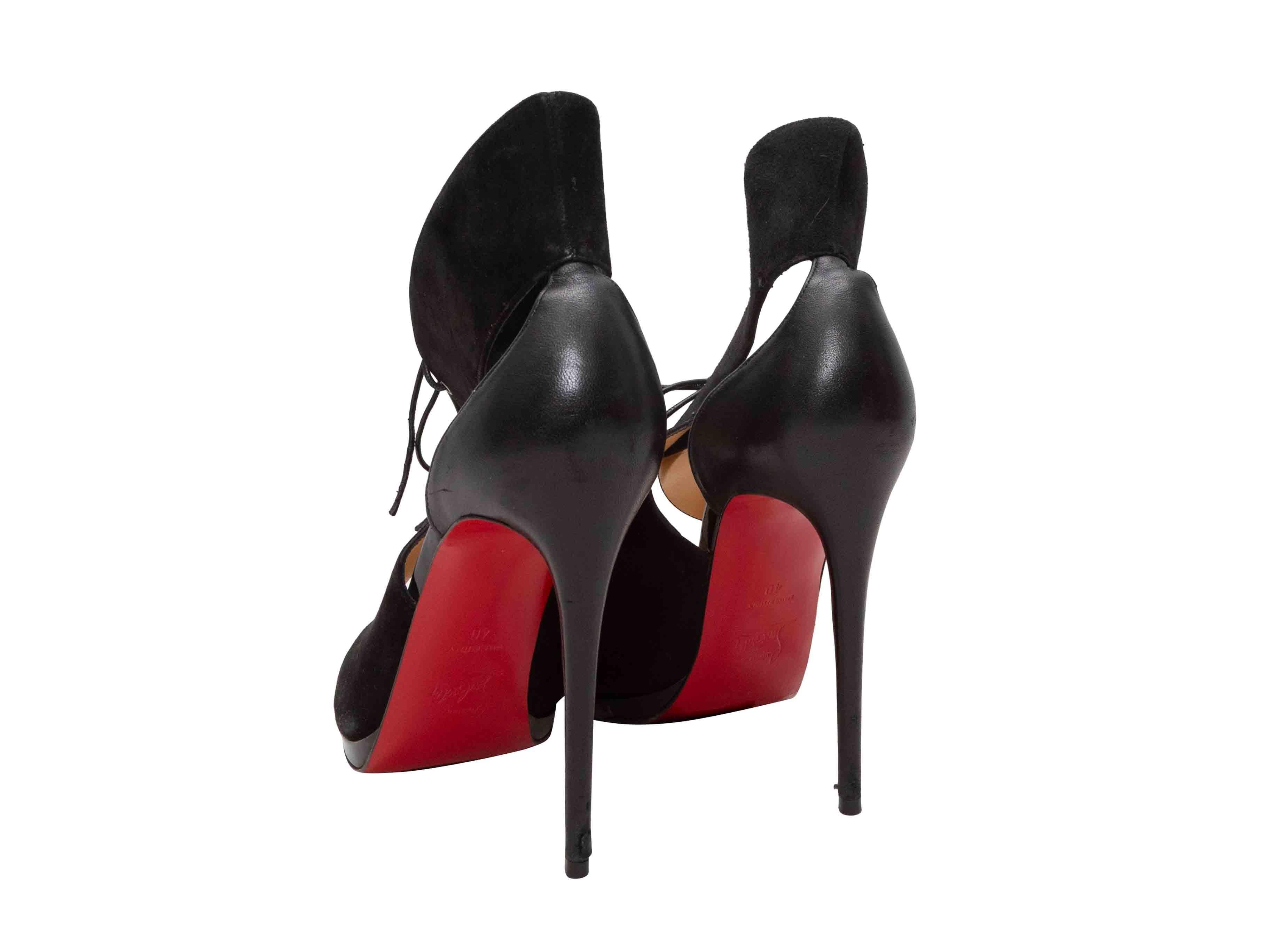 Tacchi neri Christian Louboutin con ritaglio, misura 40 In condizioni buone in vendita a New York, NY